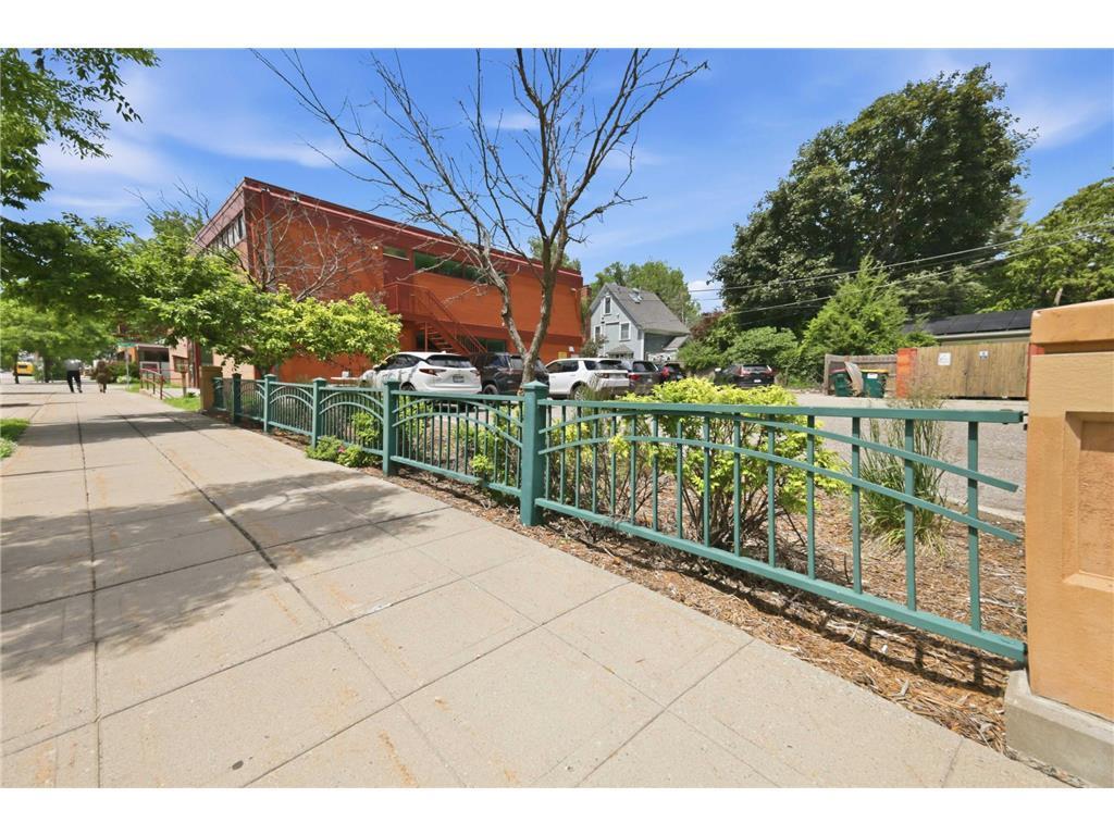 3702 E Lake Street Property Photo 21