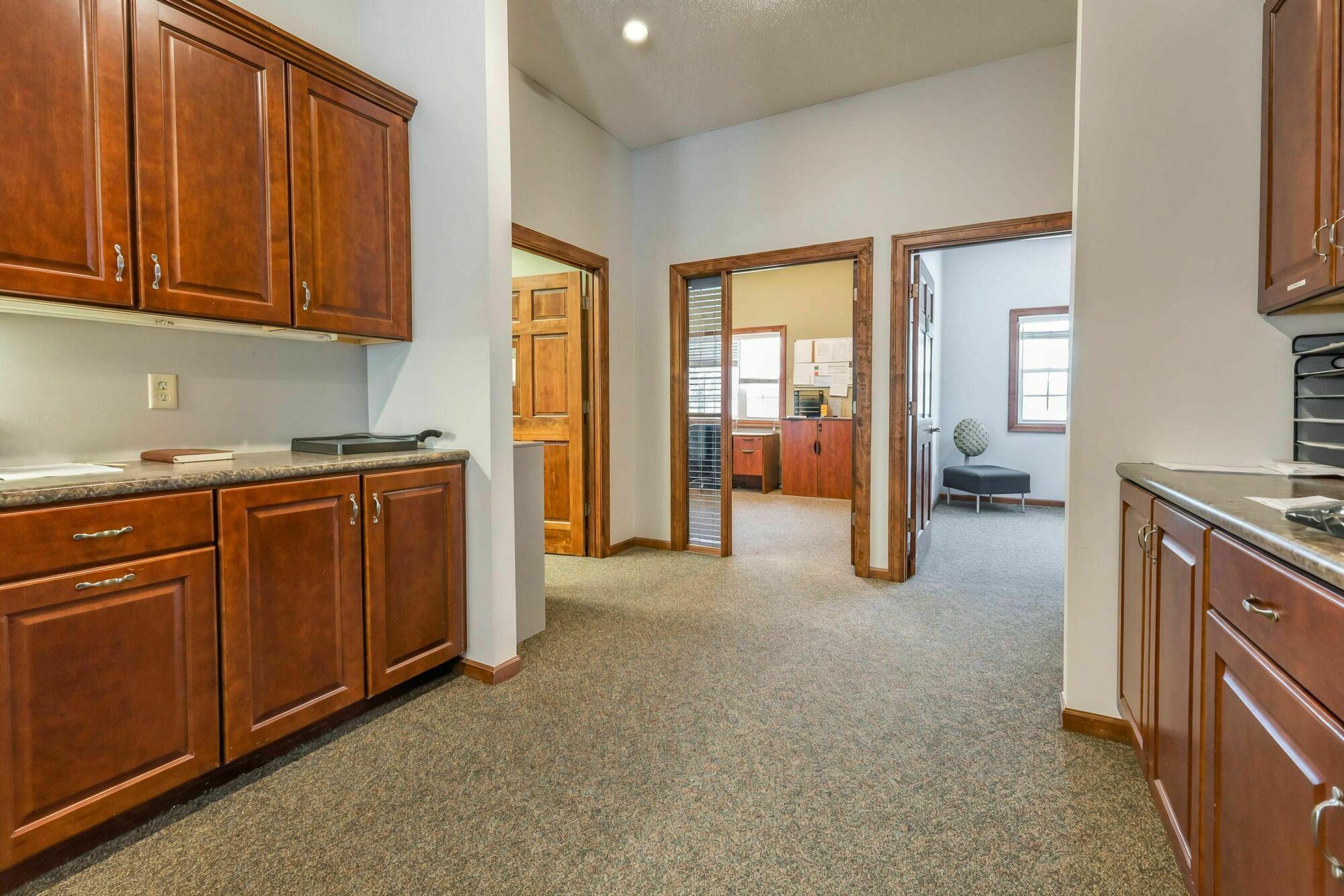 2191 Northdale Boulevard Nw Property Photo 10