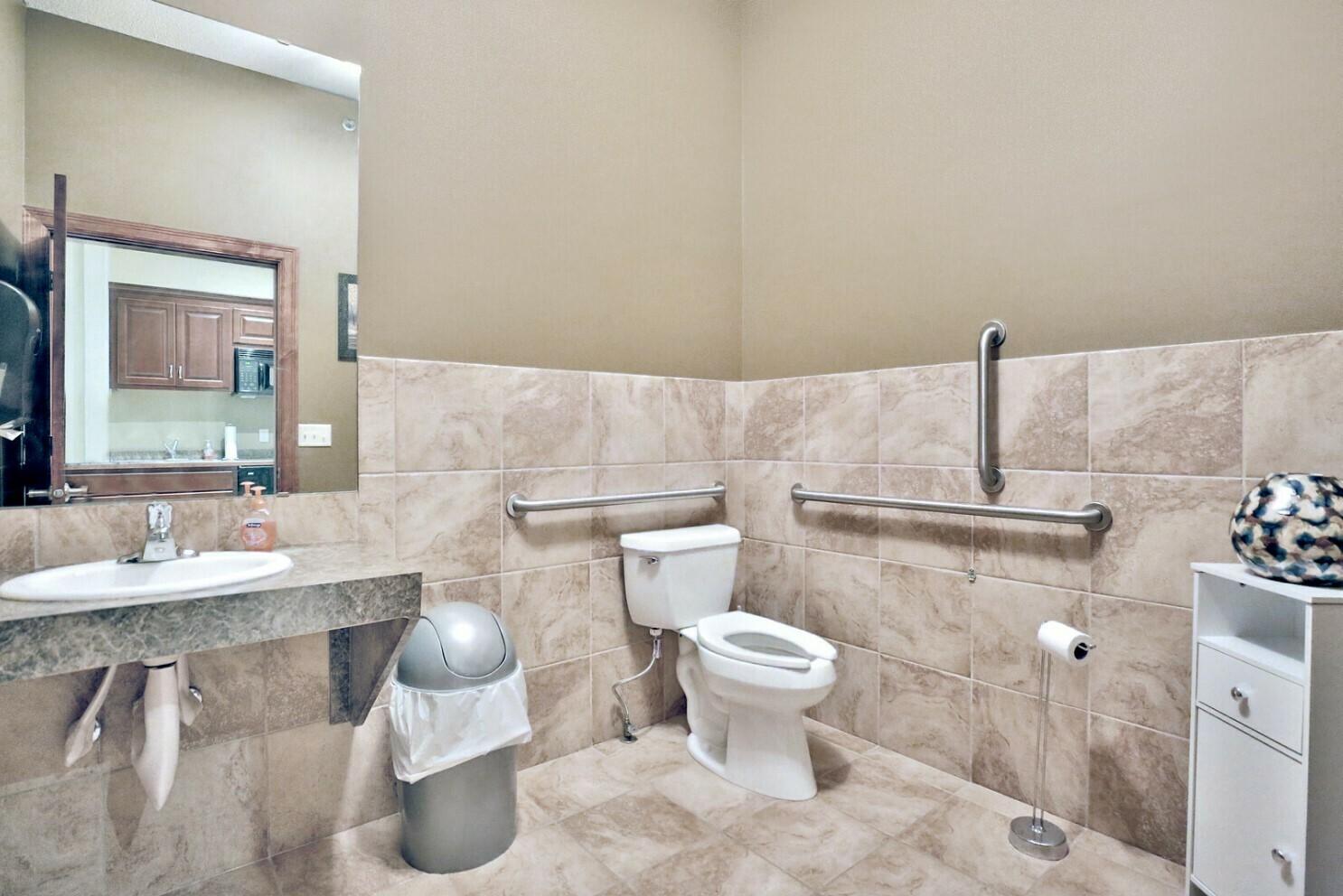2191 Northdale Boulevard Nw Property Photo 23