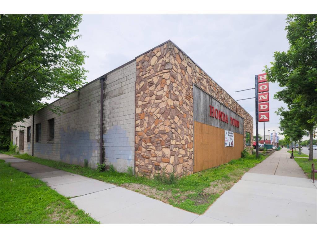 4215 E Lake Street Property Photo 3