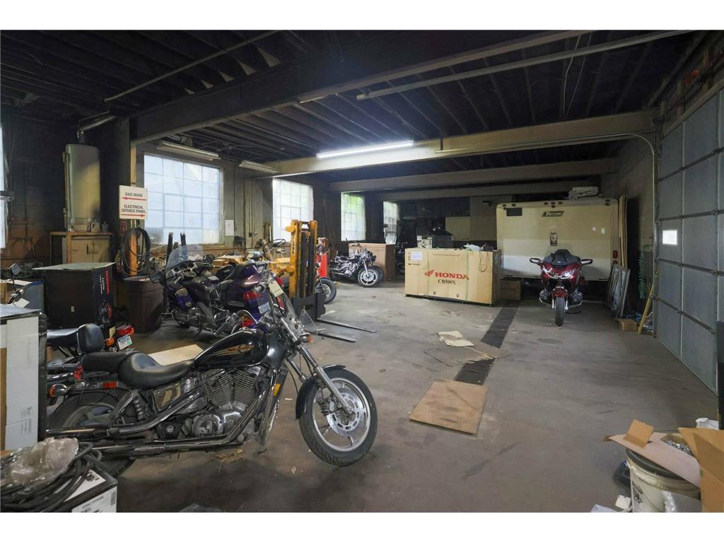 4215 E Lake Street Property Photo 7