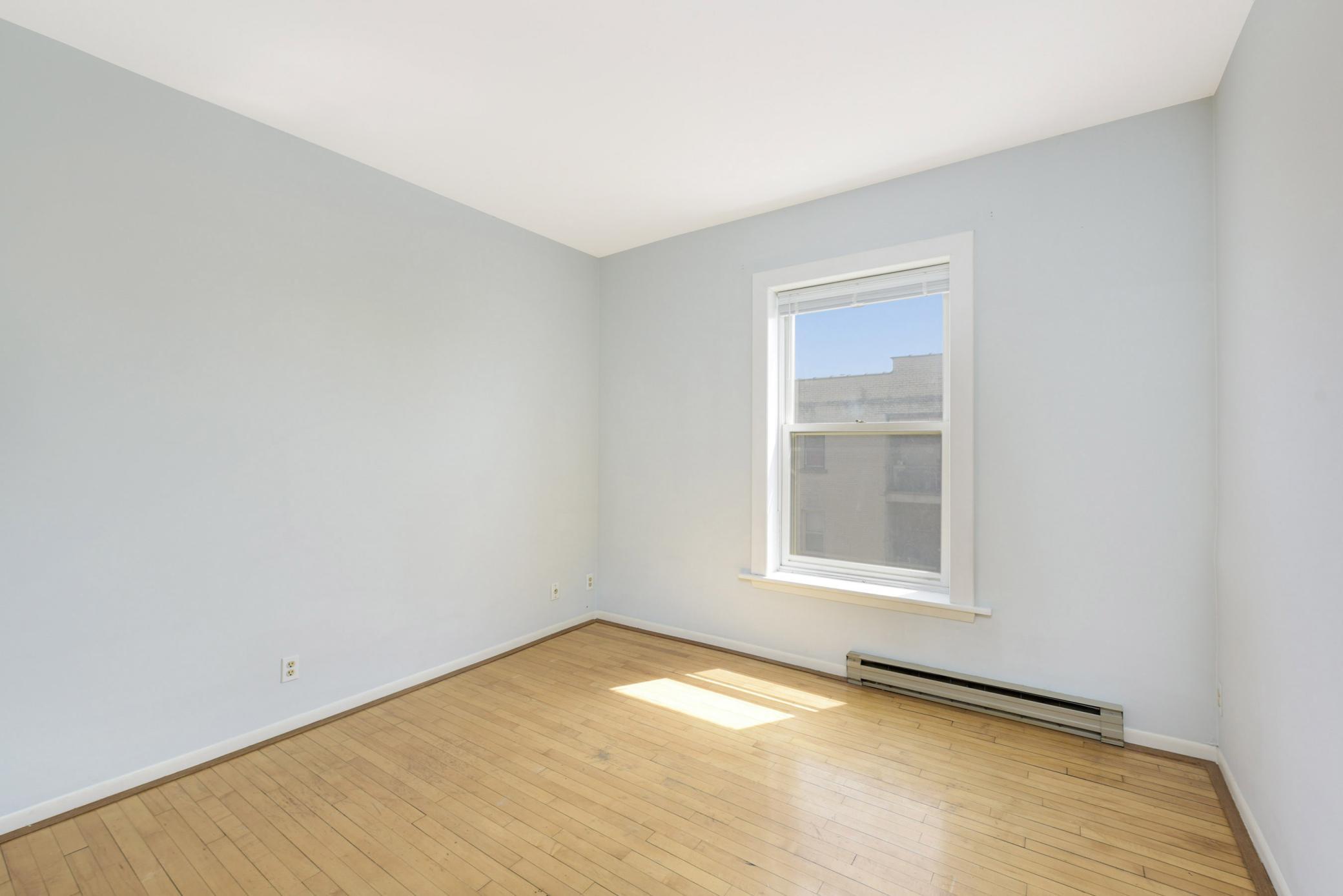 2421 Emerson Avenue S 107 Property Photo 26