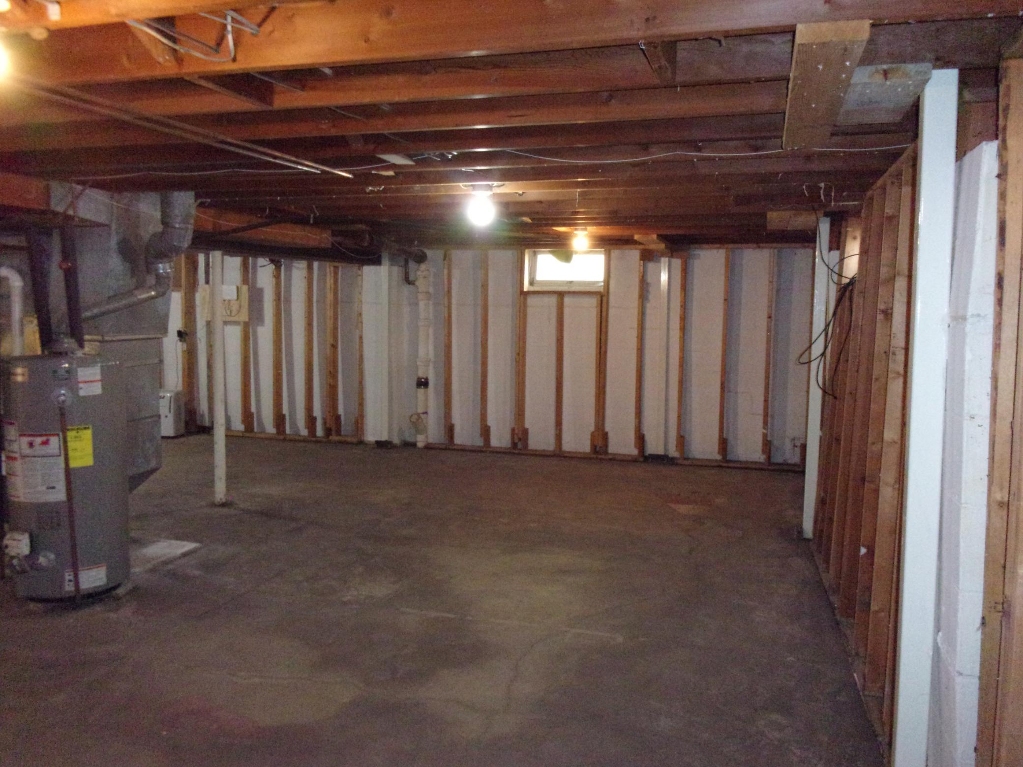 218 E 2nd Street Property Photo 23