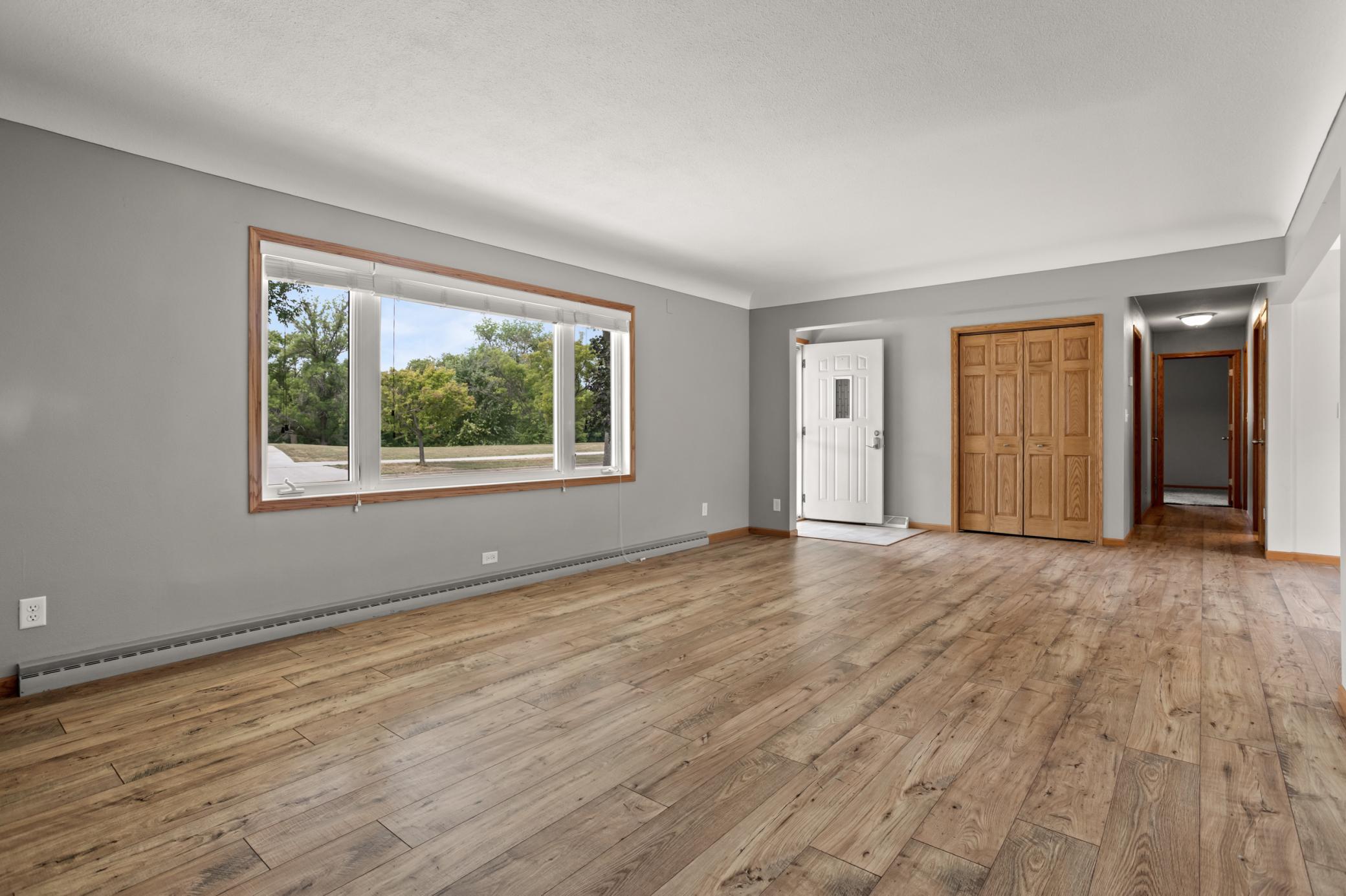 1108 S River Drive Property Photo 8