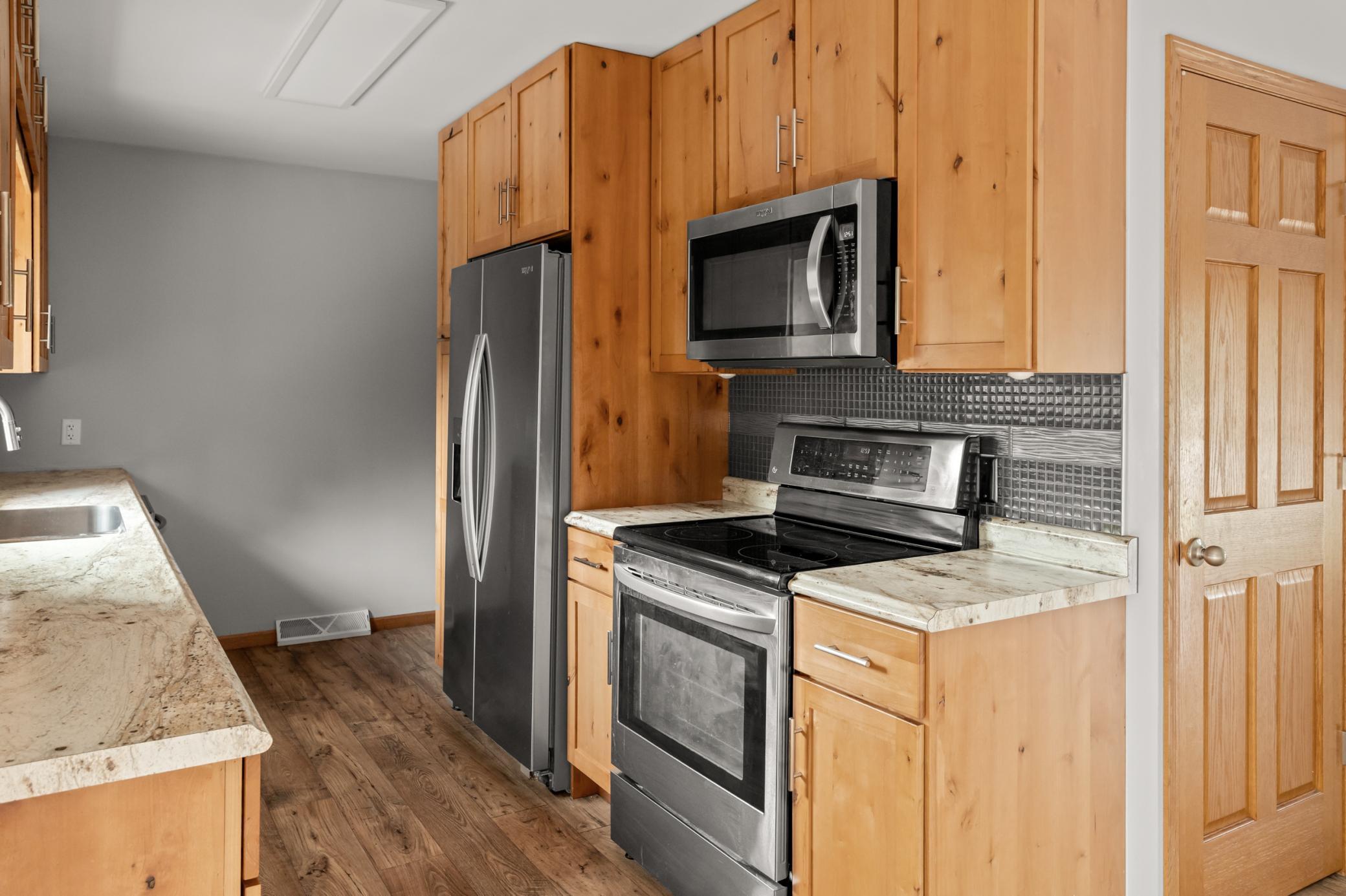 1108 S River Drive Property Photo 12