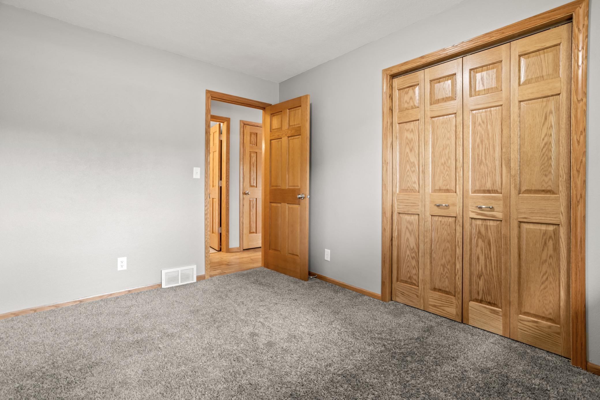 1108 S River Drive Property Photo 16