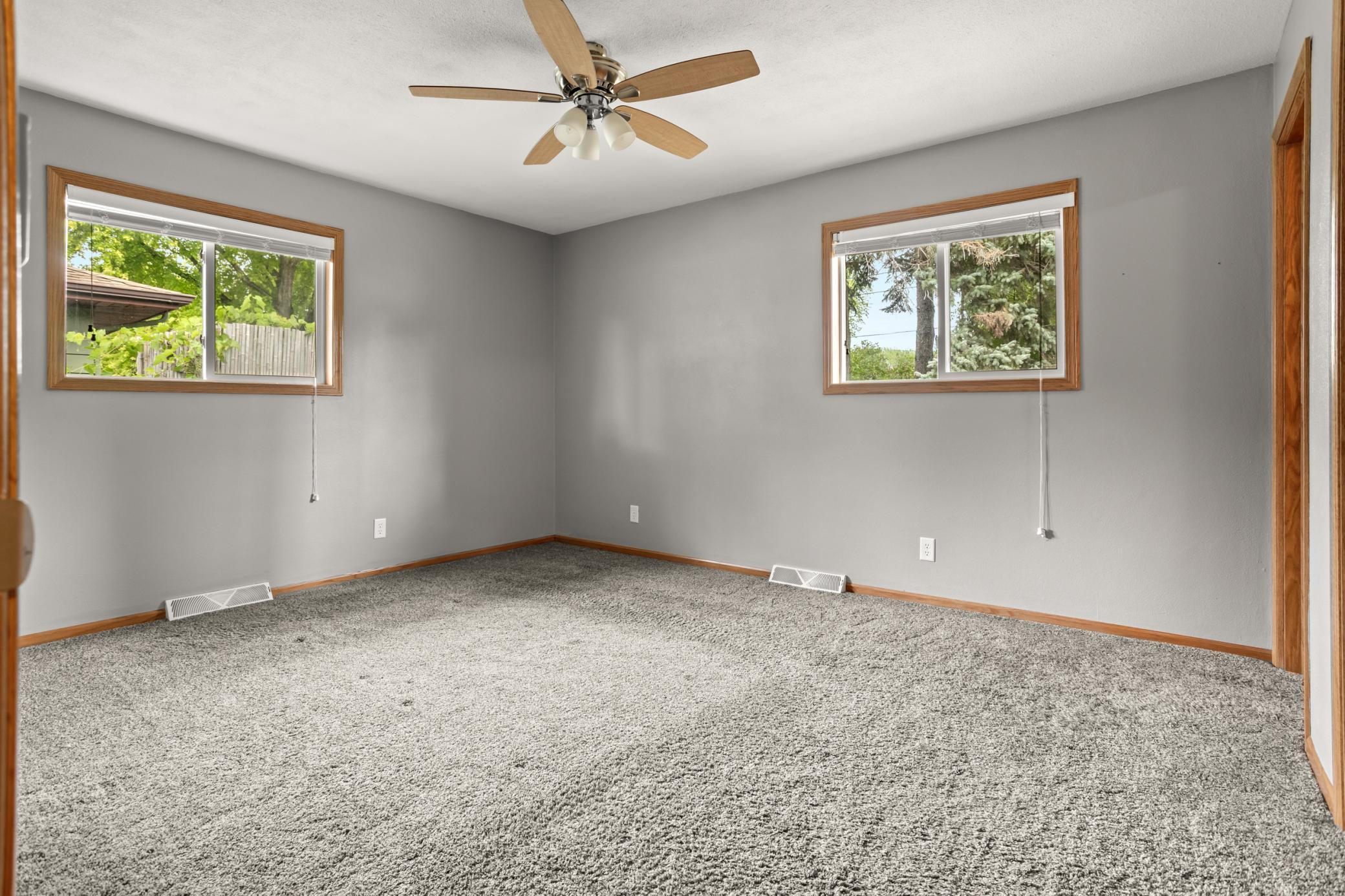 1108 S River Drive Property Photo 19