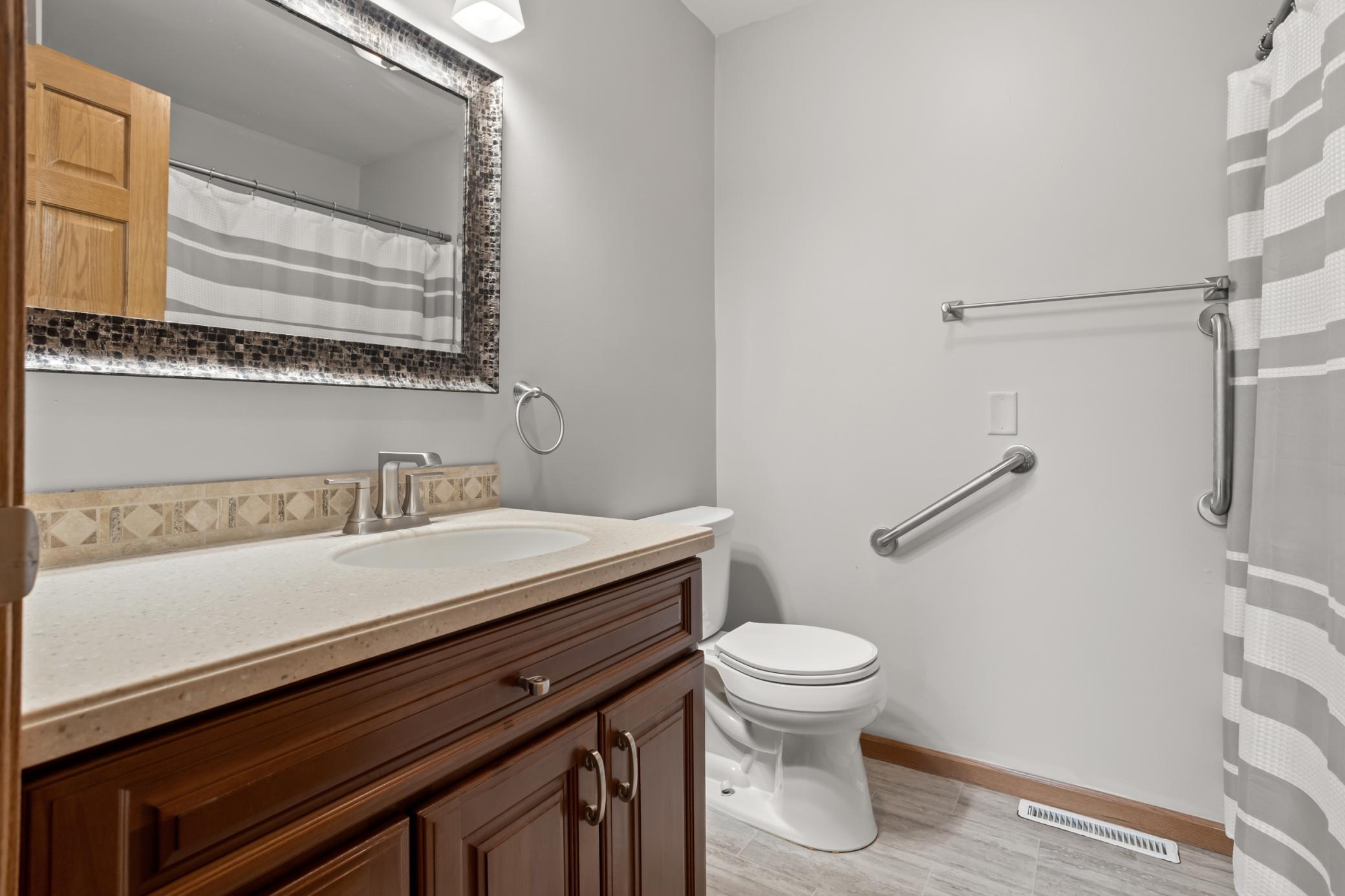 1108 S River Drive Property Photo 22
