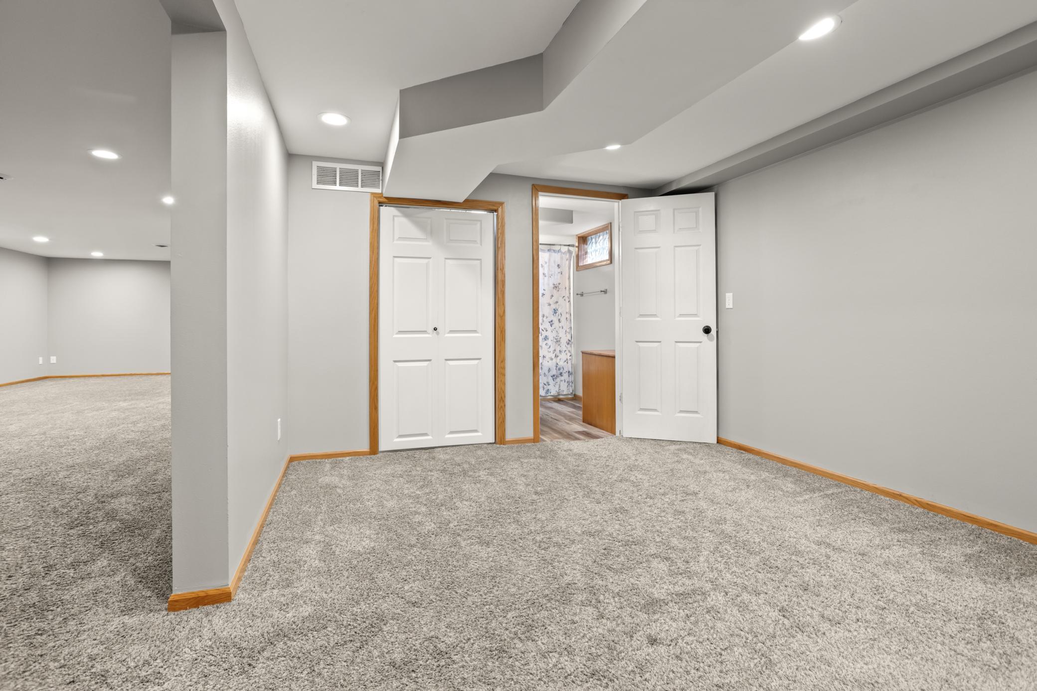 1108 S River Drive Property Photo 24