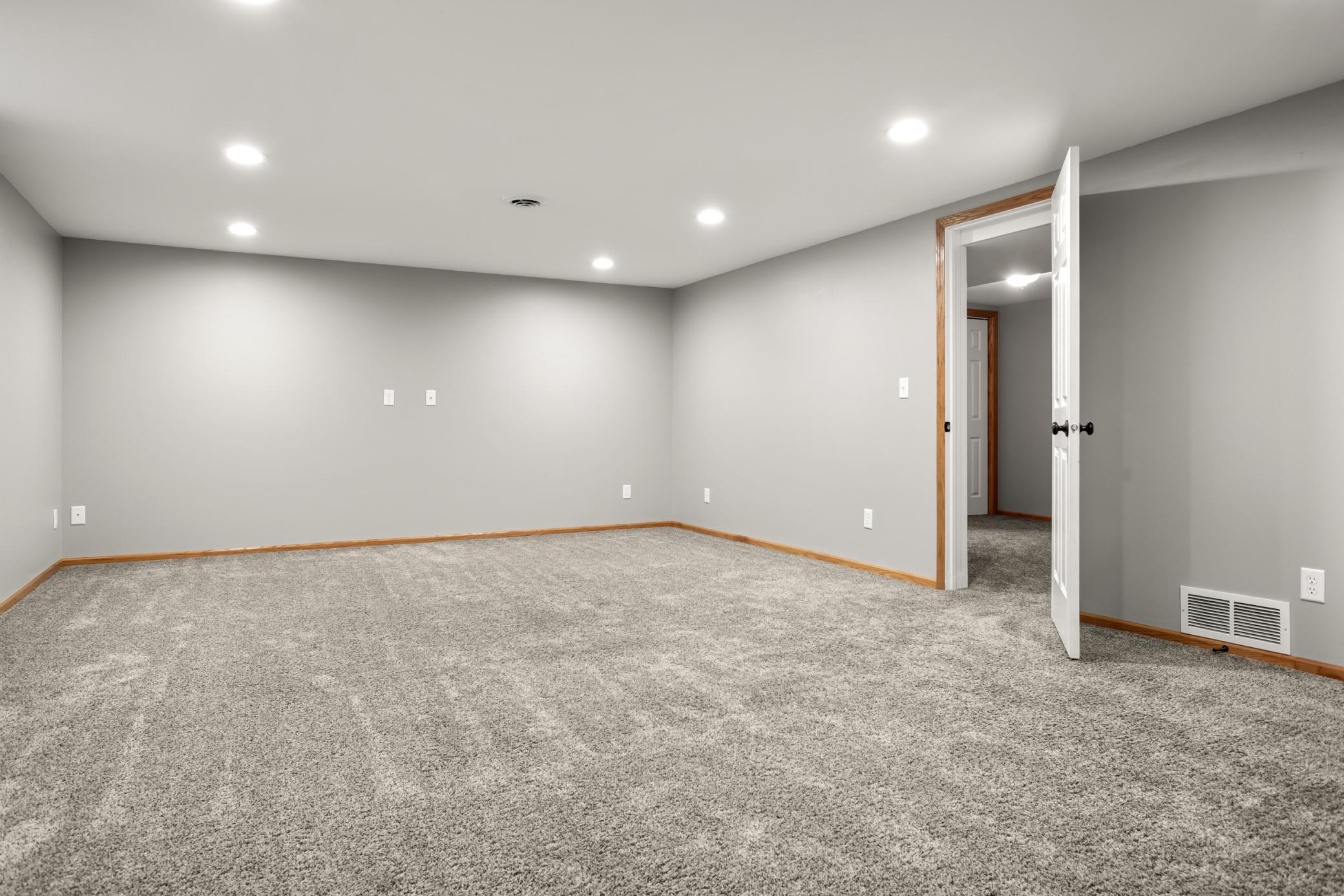 1108 S River Drive Property Photo 29