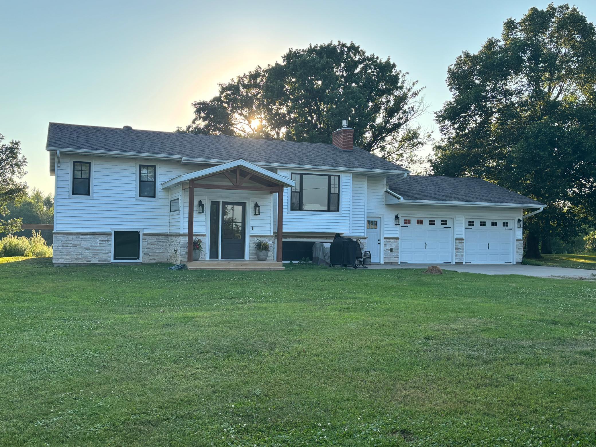 330 5th Street Property Photo 1