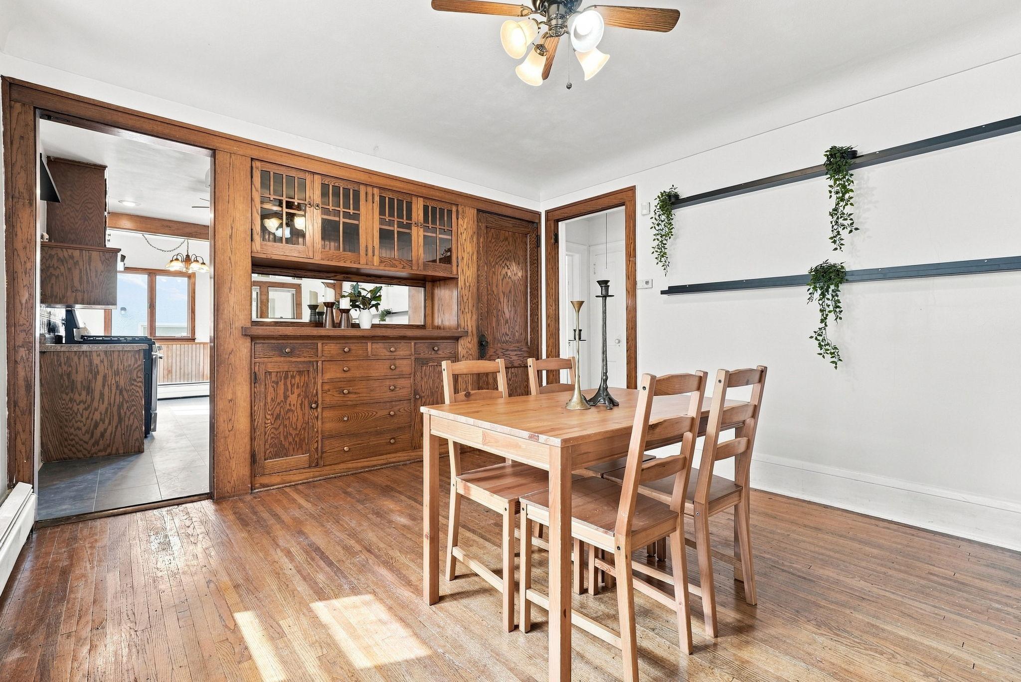 902 Hyacinth Ave E Property Photo