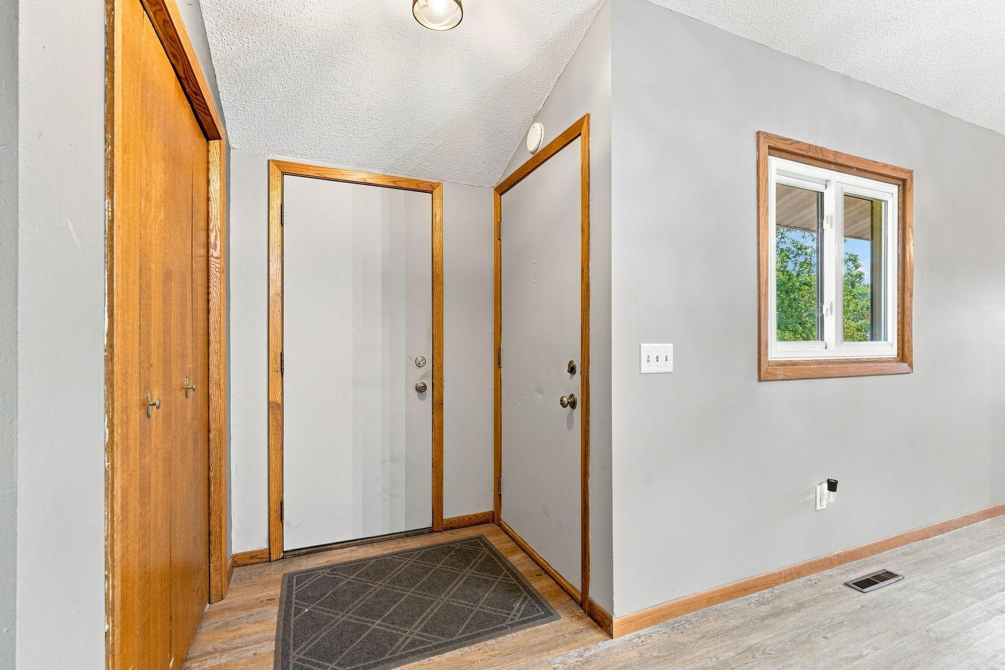 1014 Grant Circle S Property Photo 16