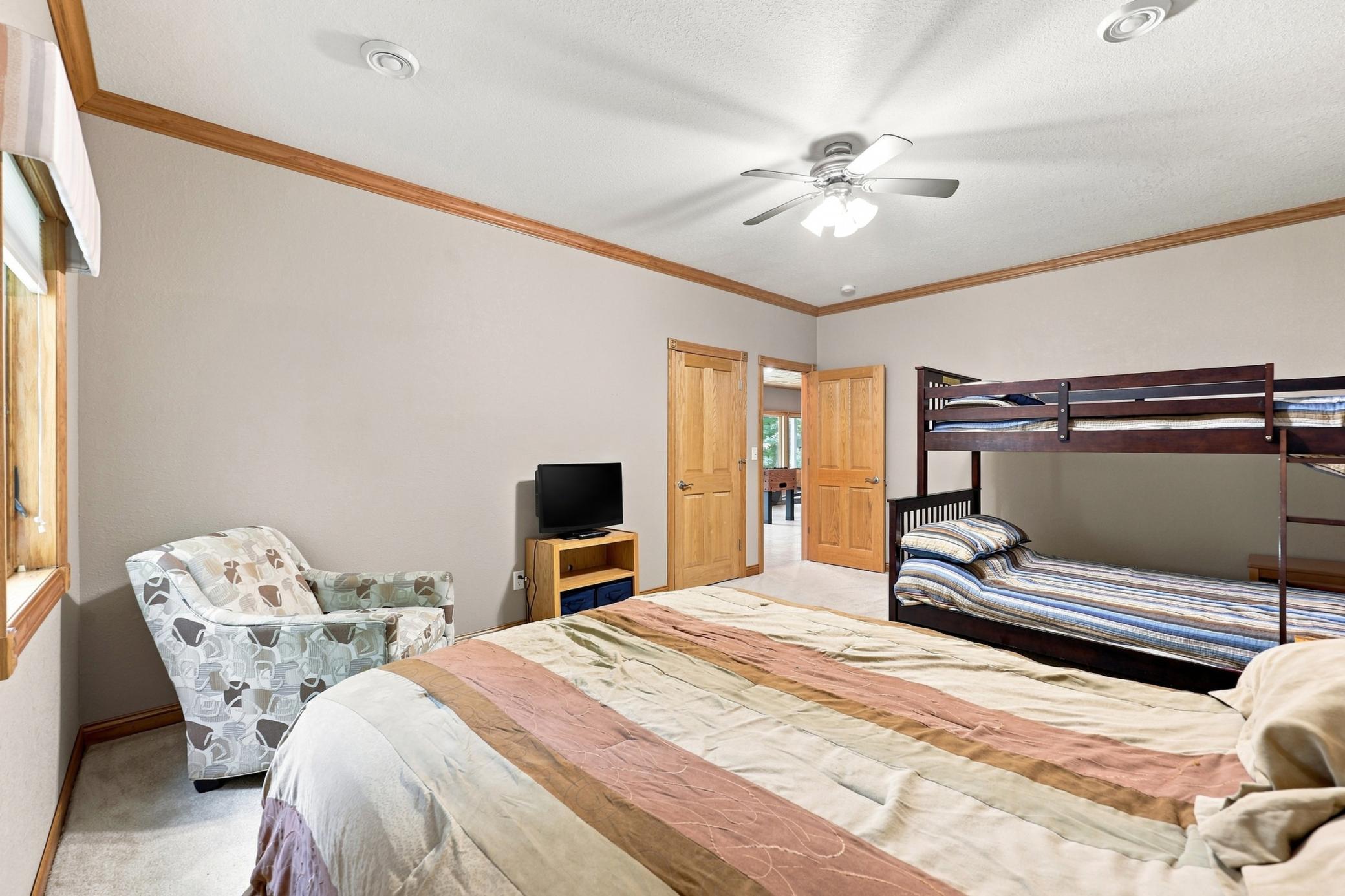 17535 Schurman Lane Property Photo 47