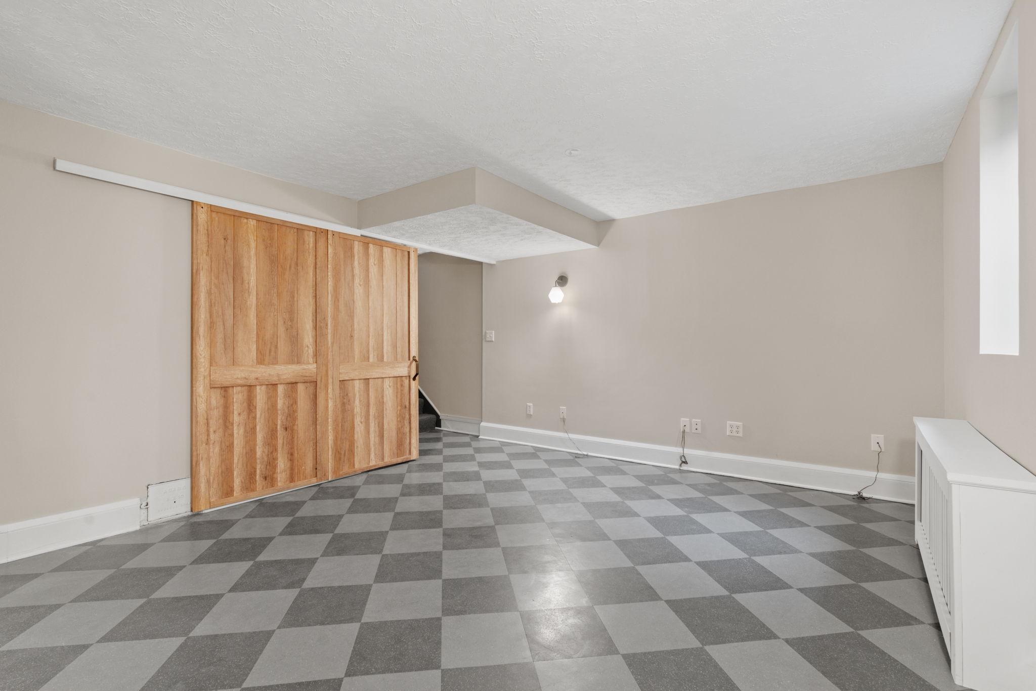 2790 Dean Parkway Property Photo 60