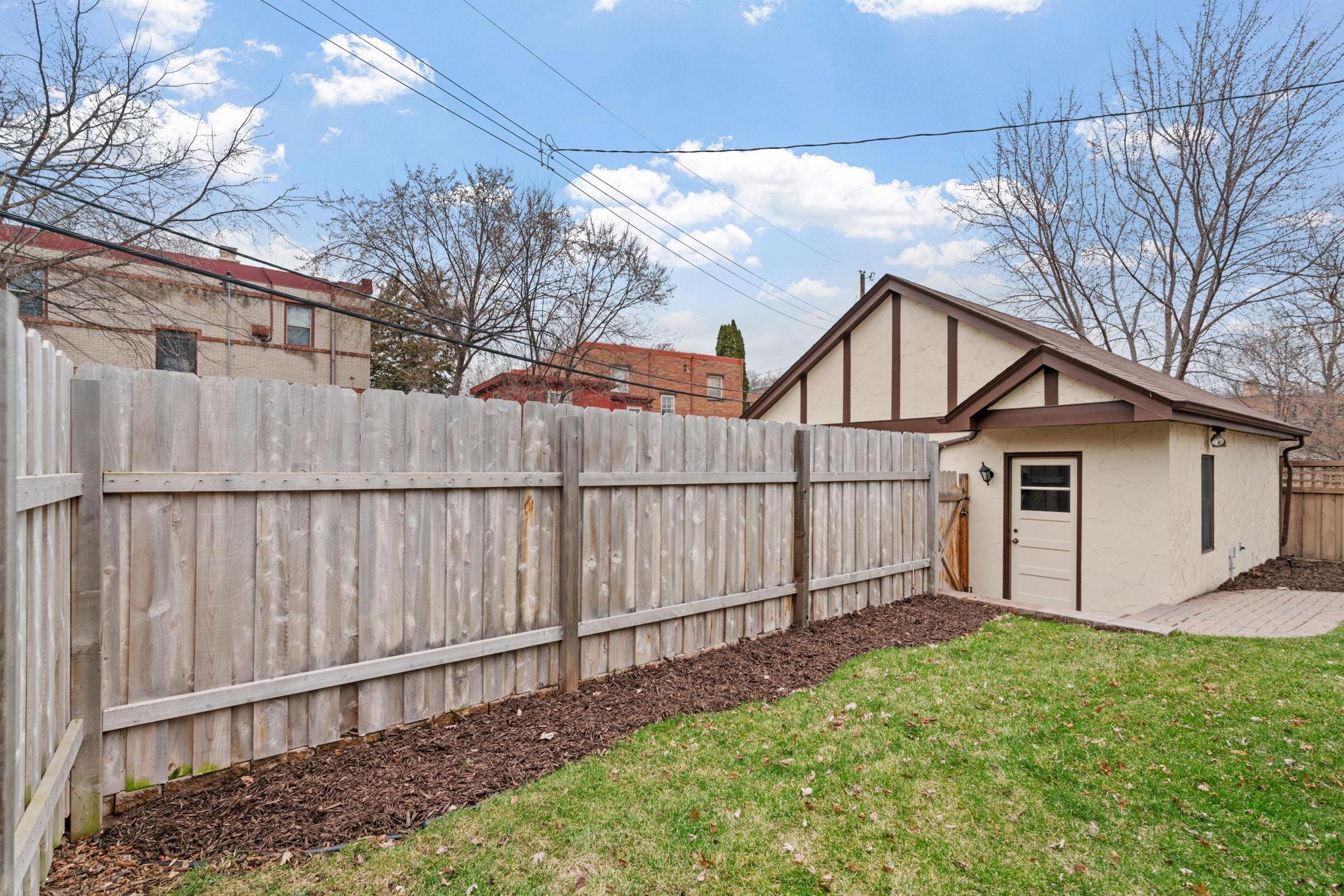 2790 Dean Parkway Property Photo 62