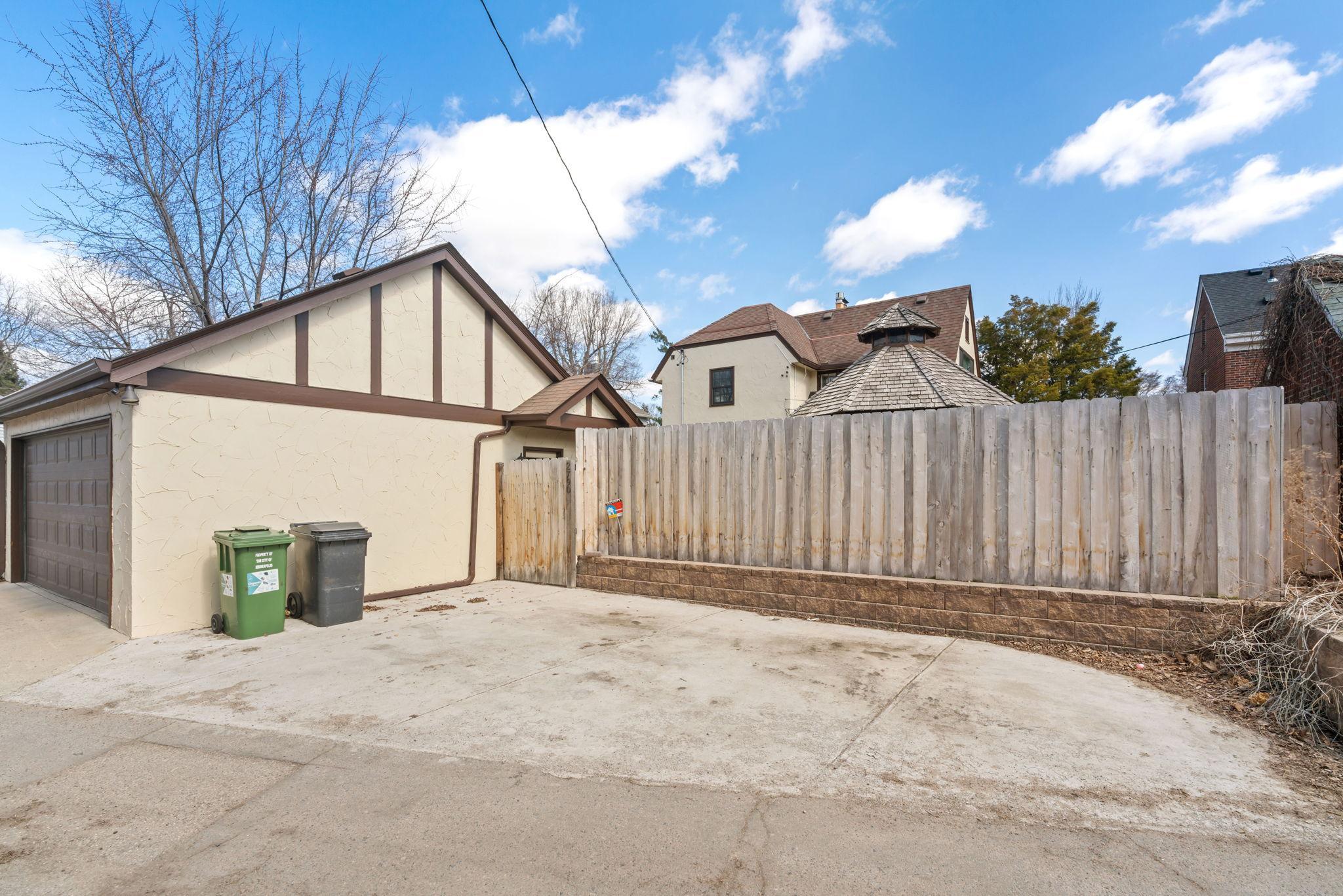2790 Dean Parkway Property Photo 63