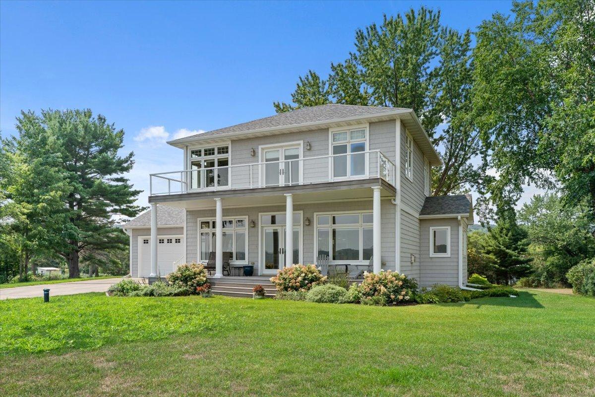 32297 Lakeview Drive Property Photo 1