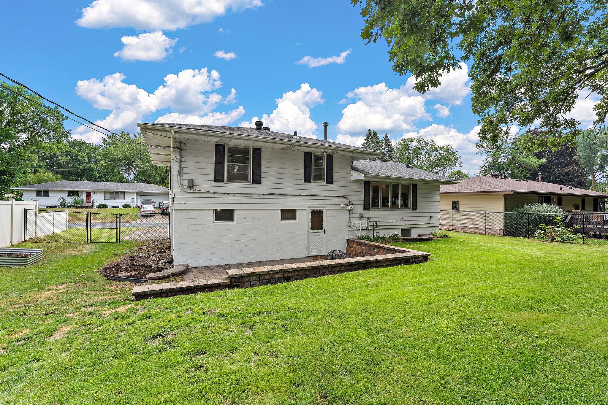 200 Rice Creek Boulevard Ne Property Photo 4