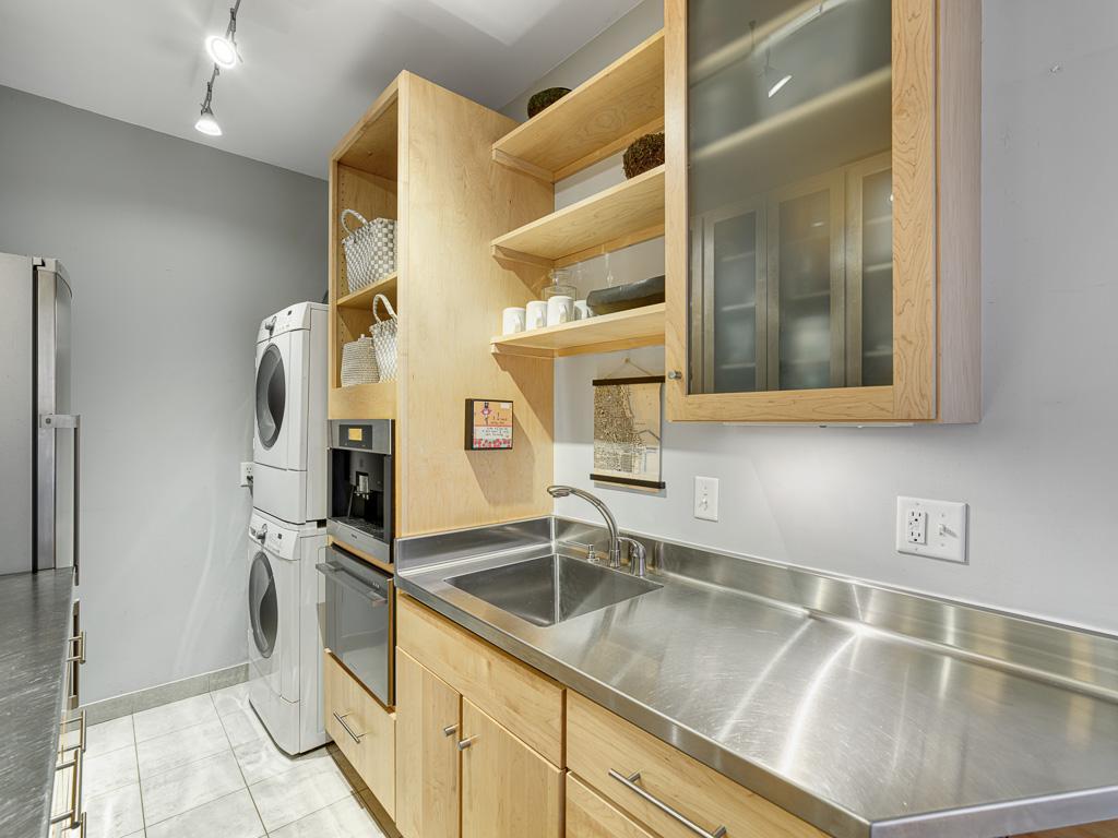 300 Wall Street 701 Property Photo 17