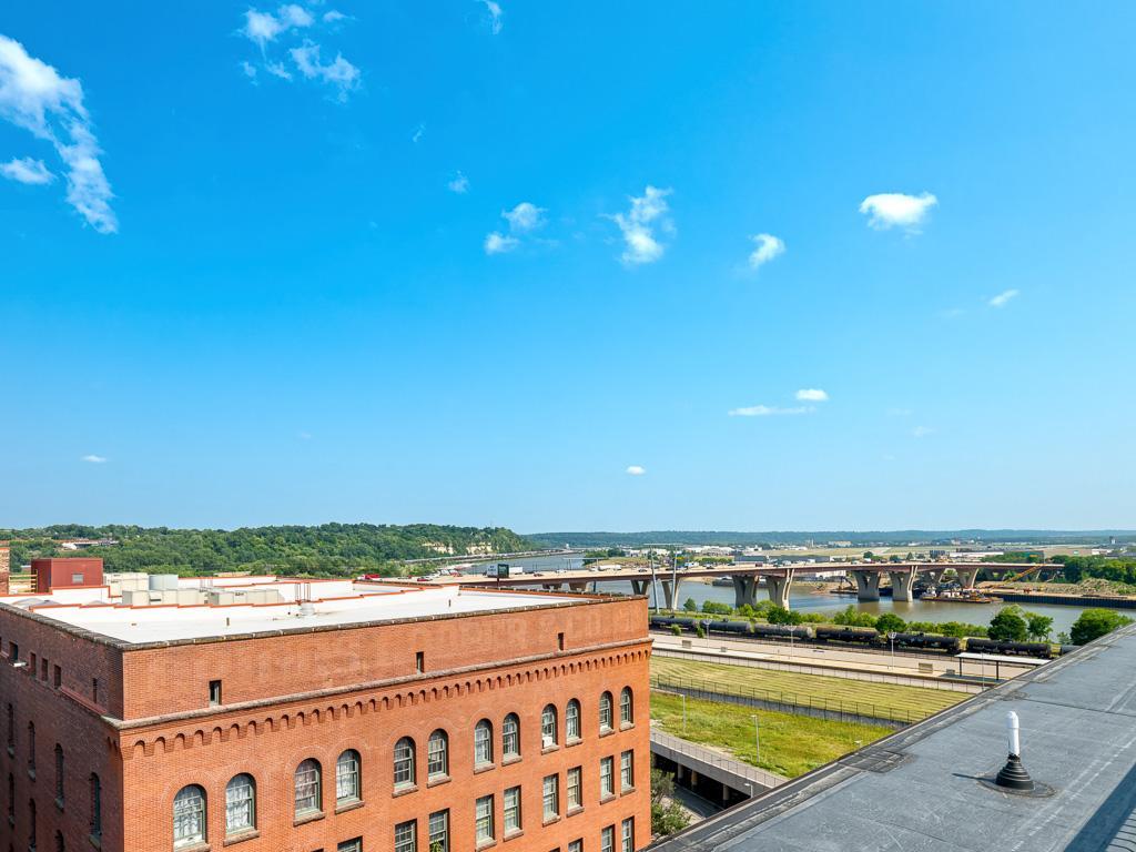 300 Wall Street 701 Property Photo 35