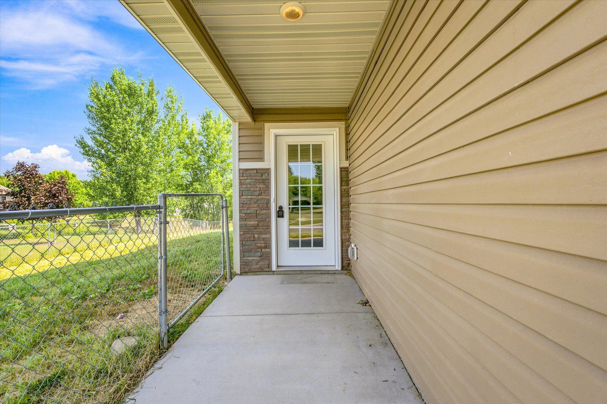 420 Highview Loop Se Property Photo 3