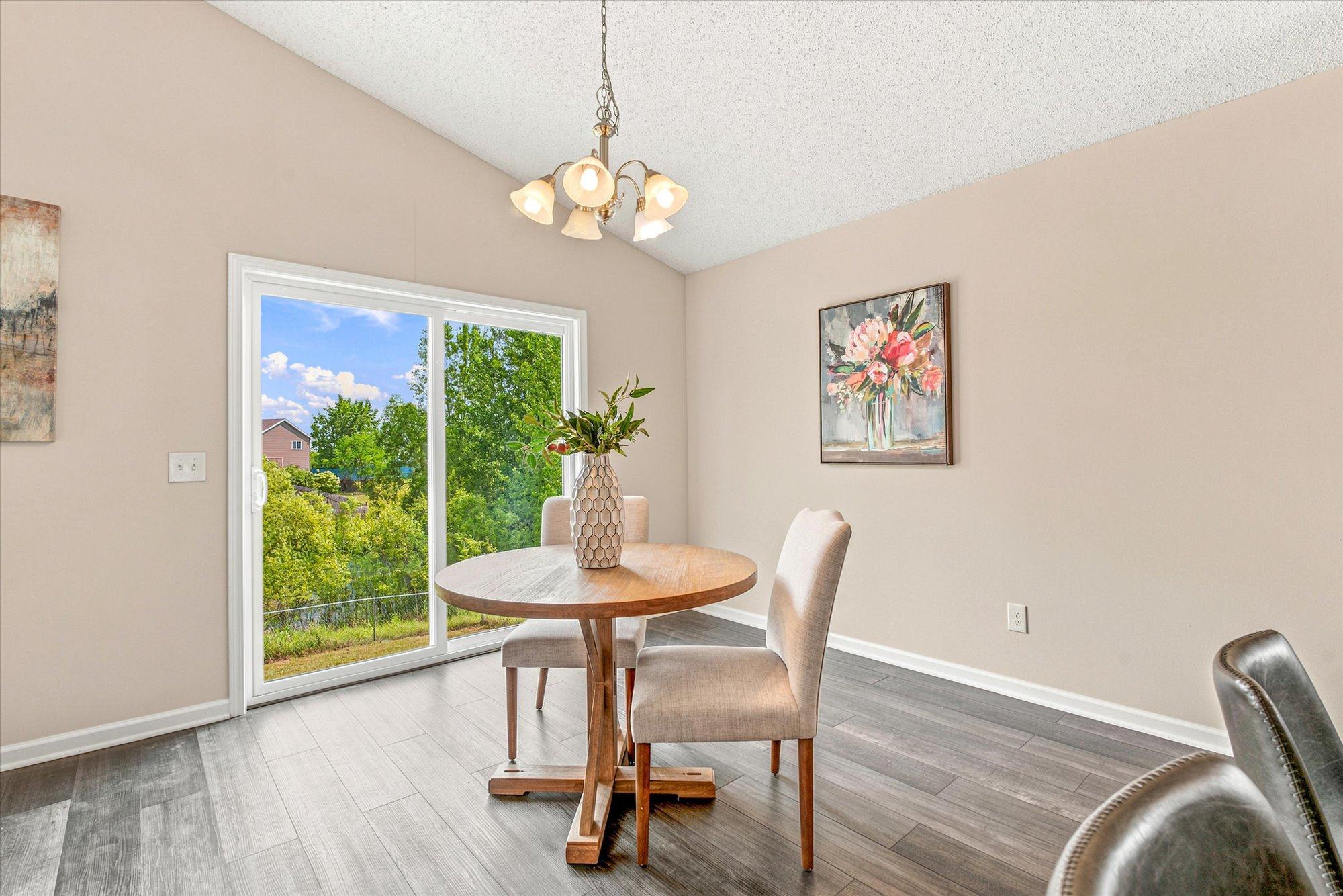 420 Highview Loop Se Property Photo 9