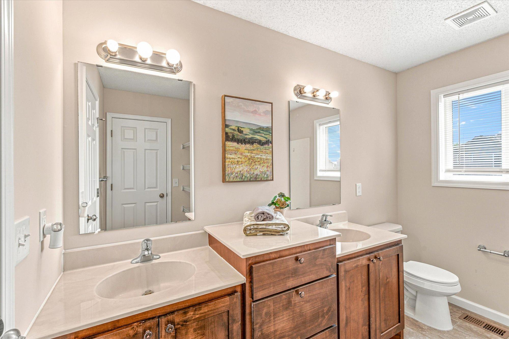 420 Highview Loop Se Property Photo 20
