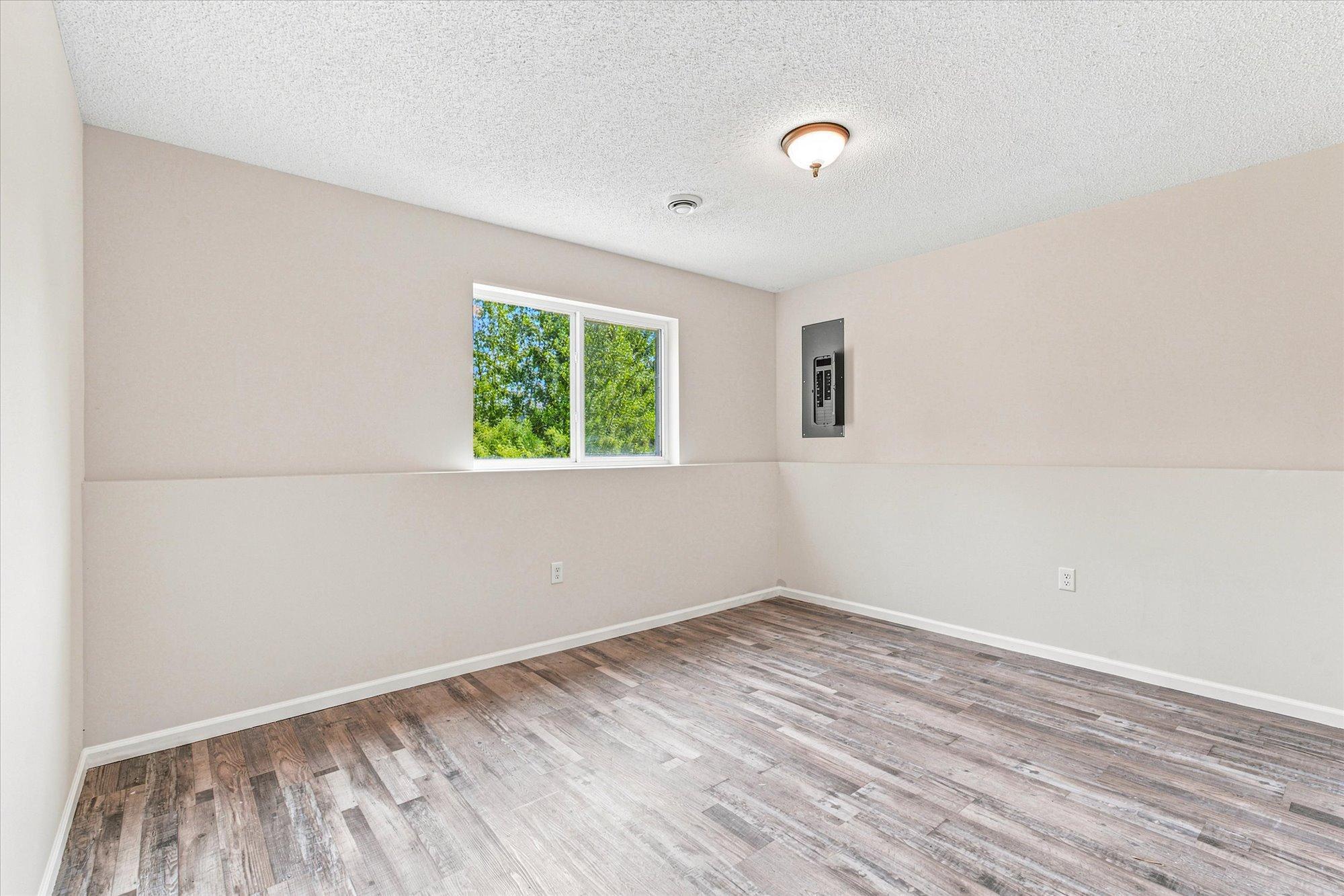 420 Highview Loop Se Property Photo 22