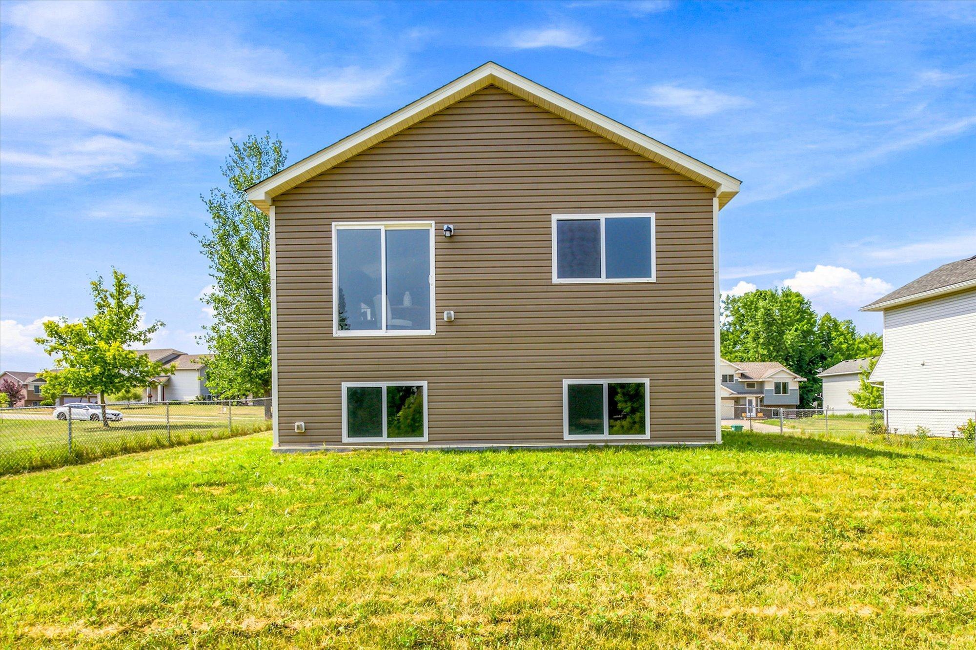 420 Highview Loop Se Property Photo 27