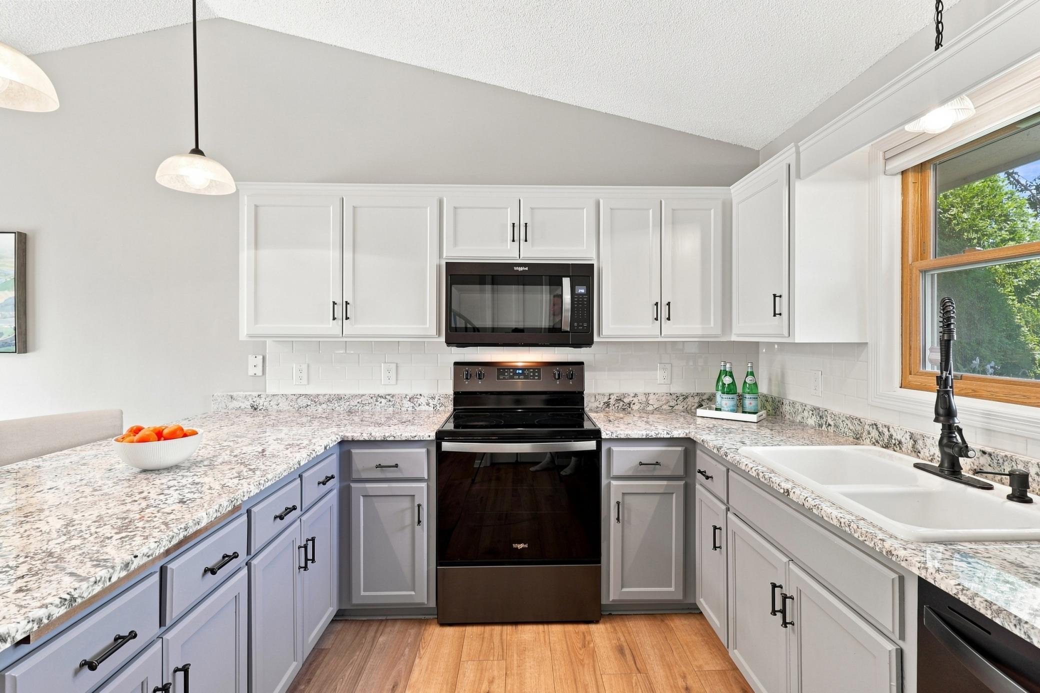 15485 Darjeeling Path Property Photo 3