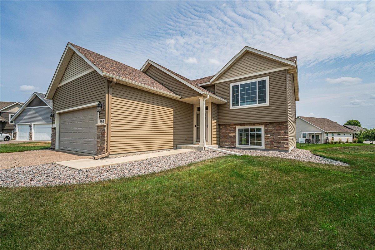 180 Tuttle Dr Drive