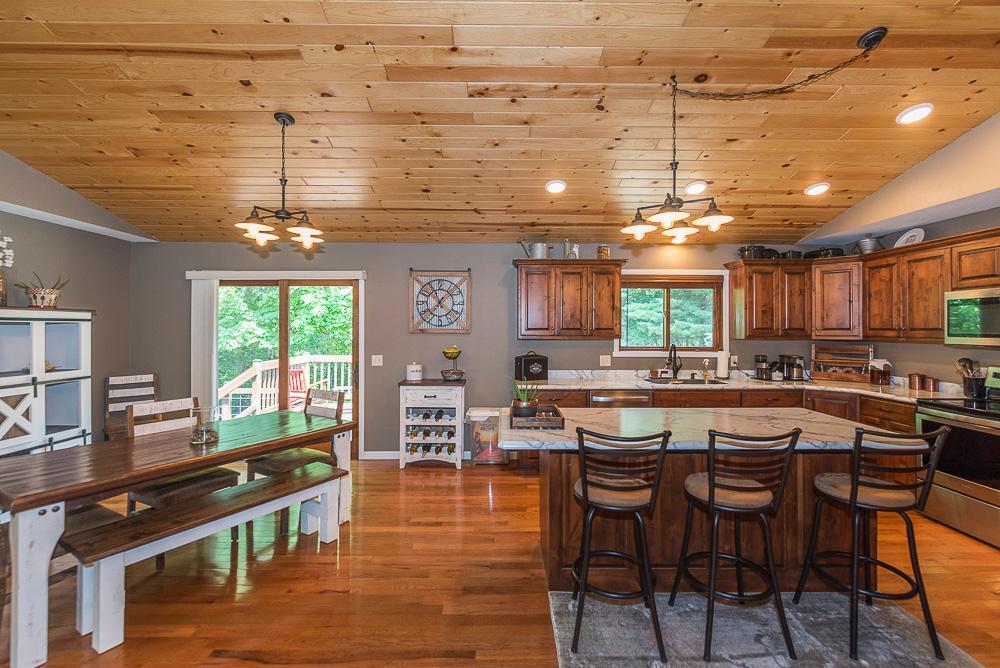 10834 E Shore Drive Property Photo 4