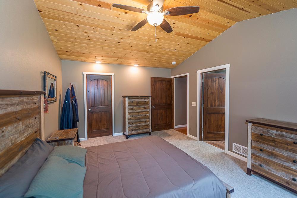 10834 E Shore Drive Property Photo 12