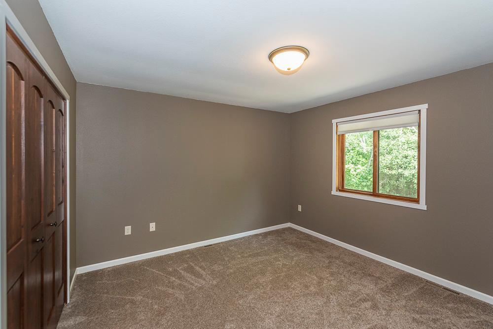 10834 E Shore Drive Property Photo 15