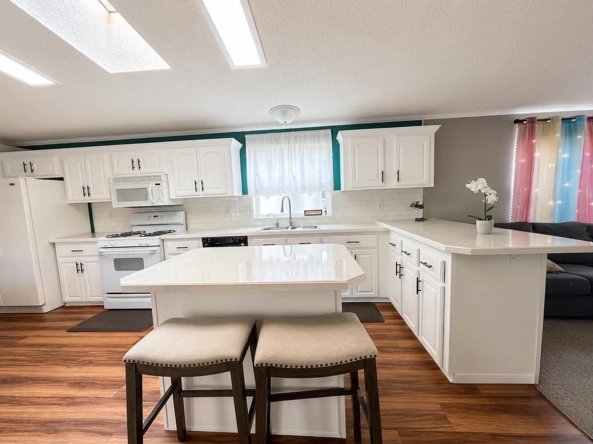 1339 Pine Tree Property Photo 3