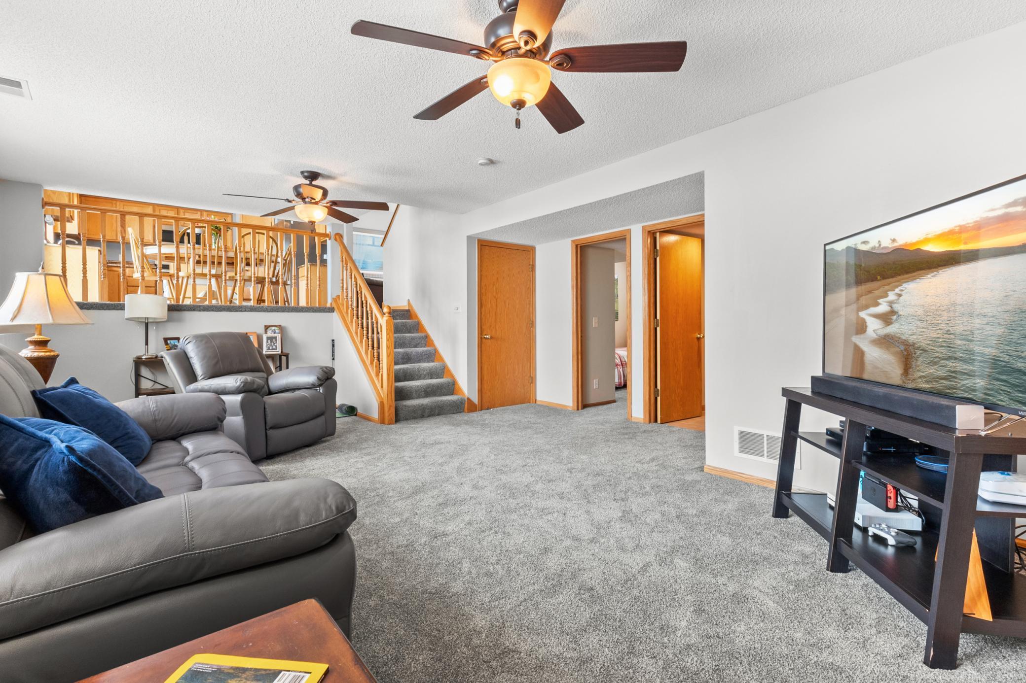15712 Crocus Avenue W Property Photo 3