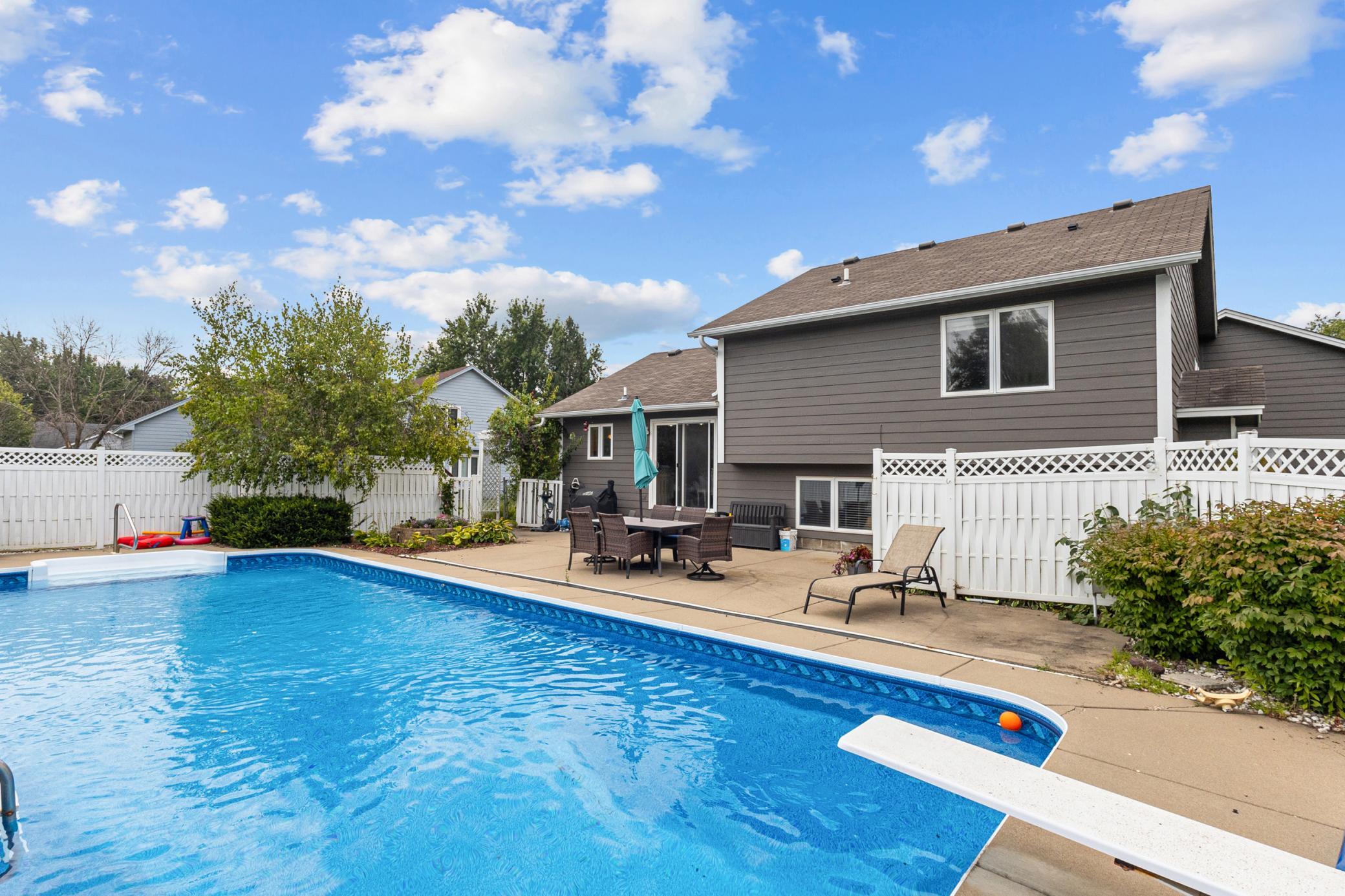 15712 Crocus Avenue W Property Photo 28