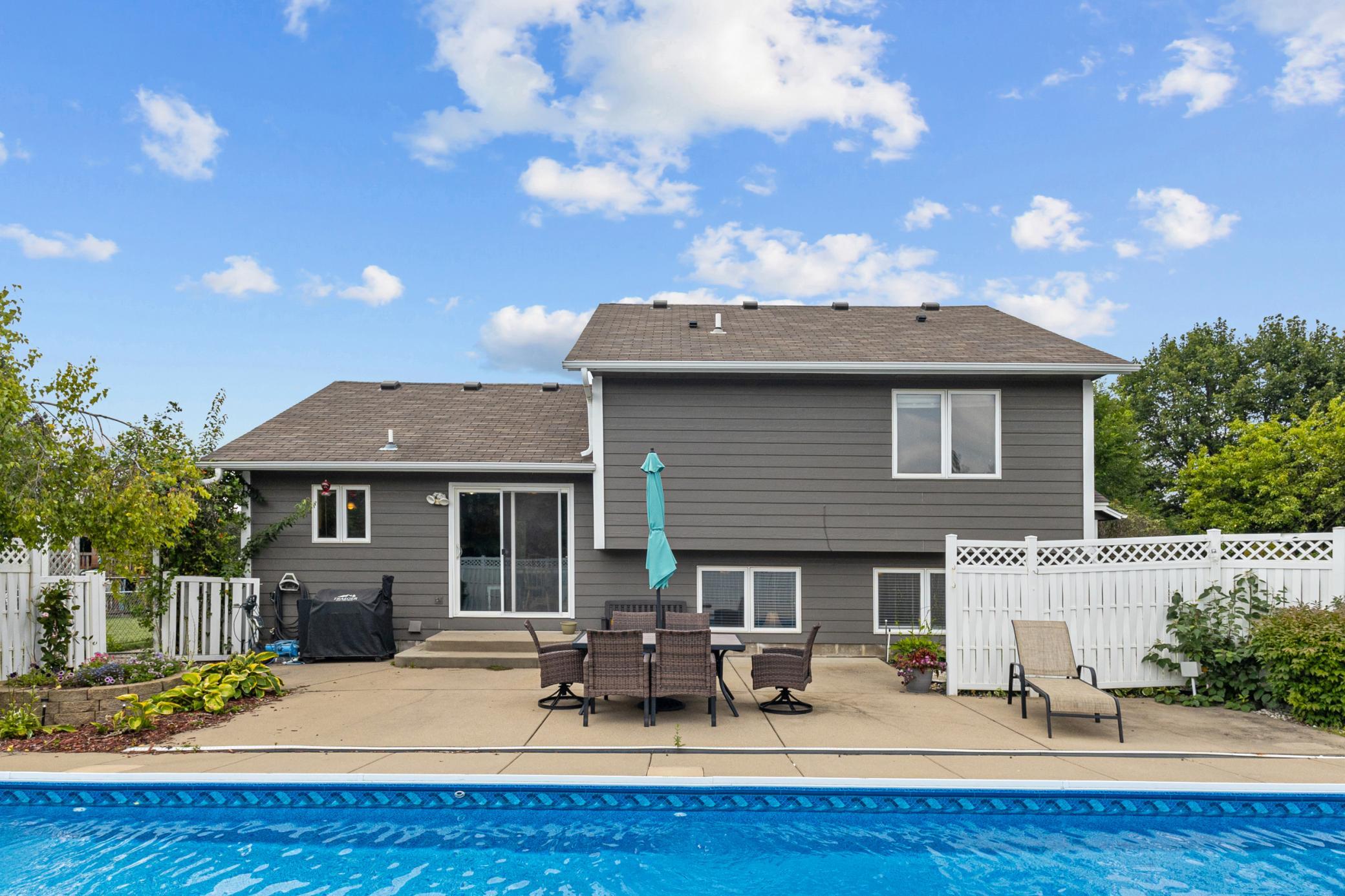 15712 Crocus Avenue W Property Photo 29