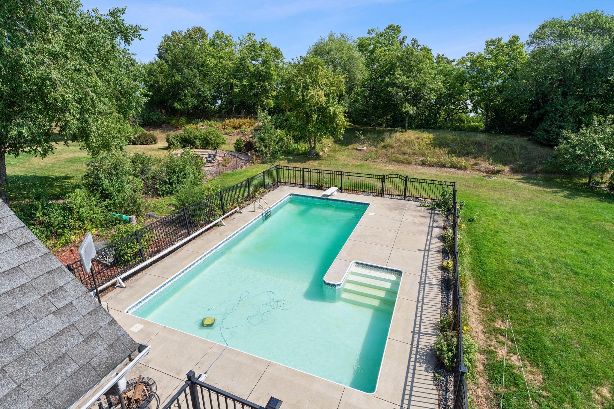 1484 Riverbluff Drive Property Photo 5