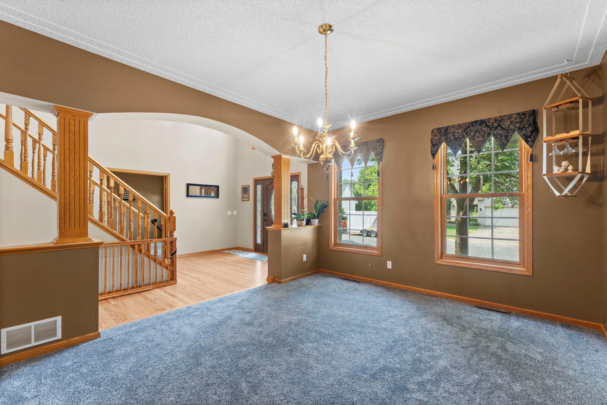 1484 Riverbluff Drive Property Photo 9