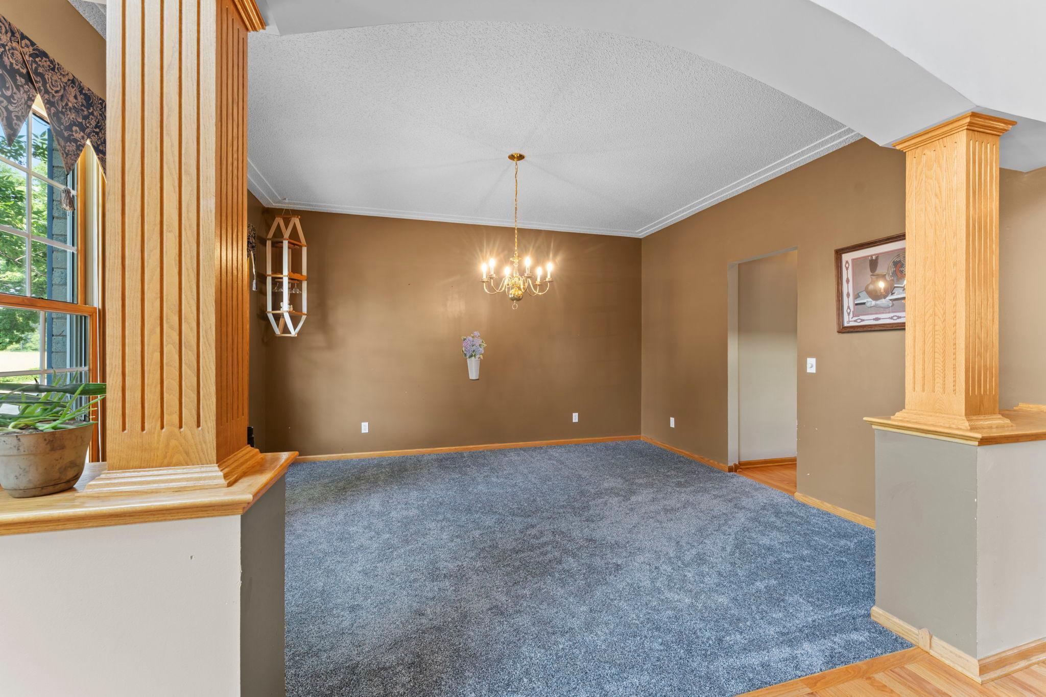 1484 Riverbluff Drive Property Photo 10
