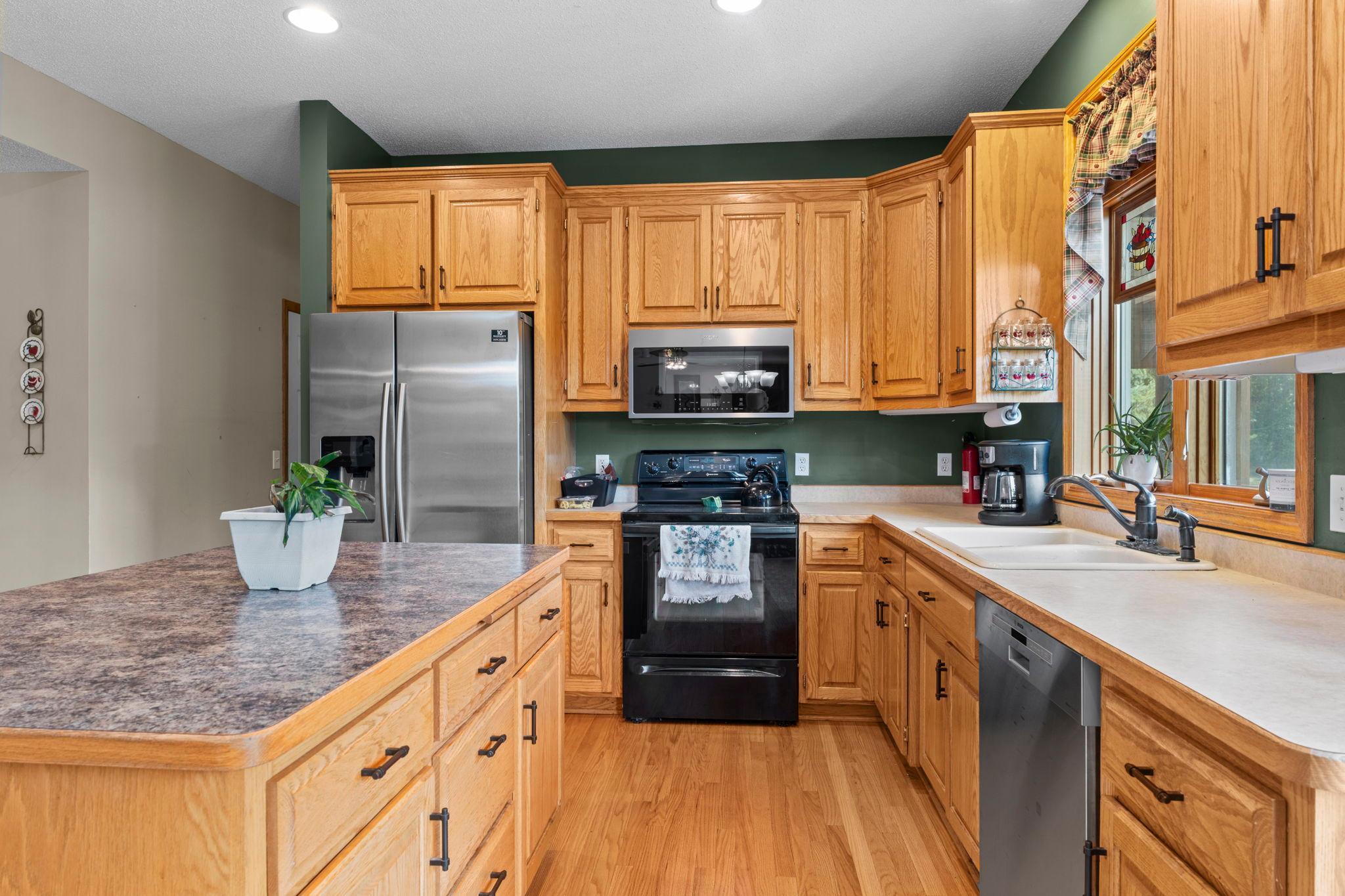 1484 Riverbluff Drive Property Photo 15