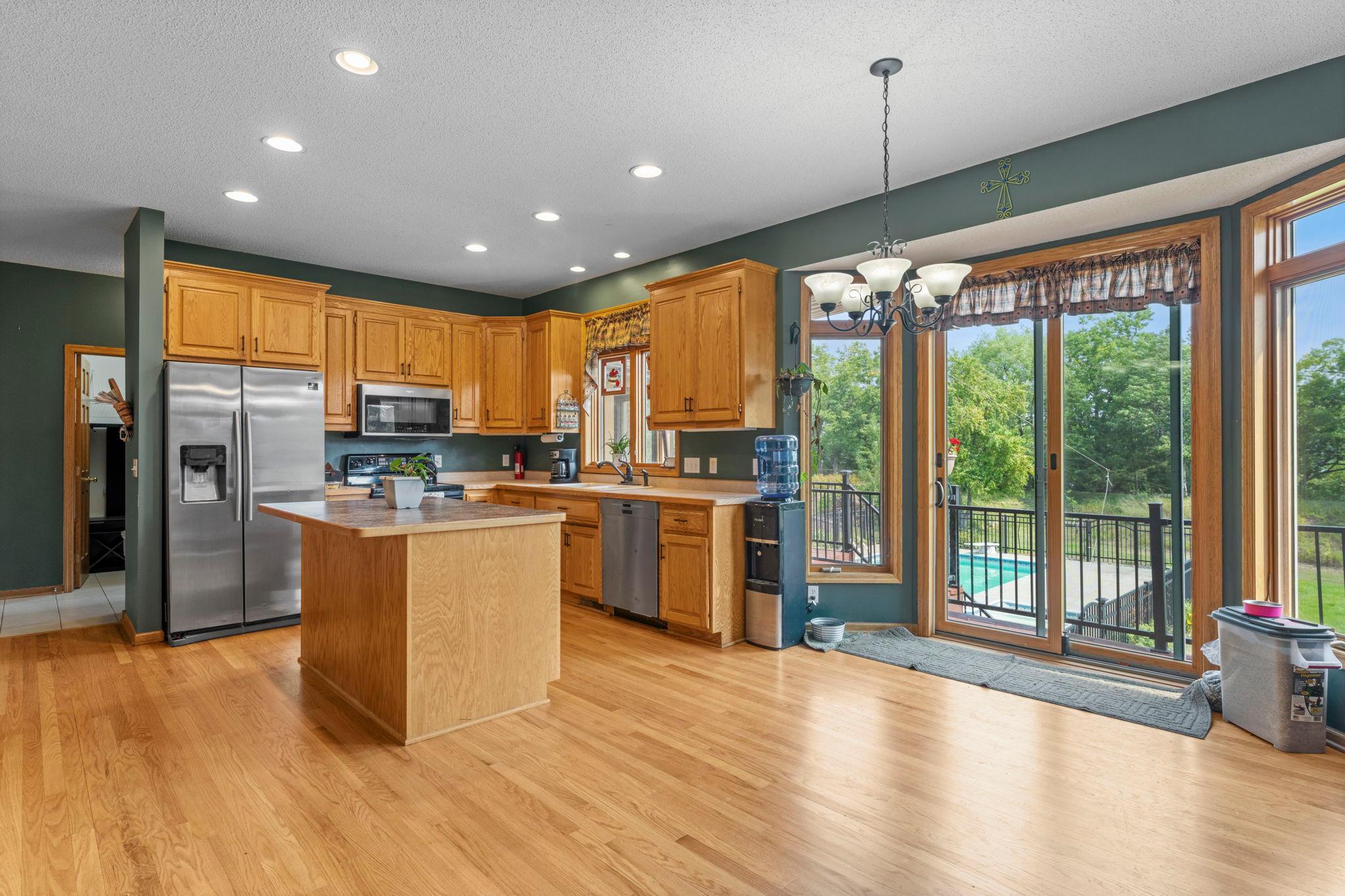 1484 Riverbluff Drive Property Photo 16