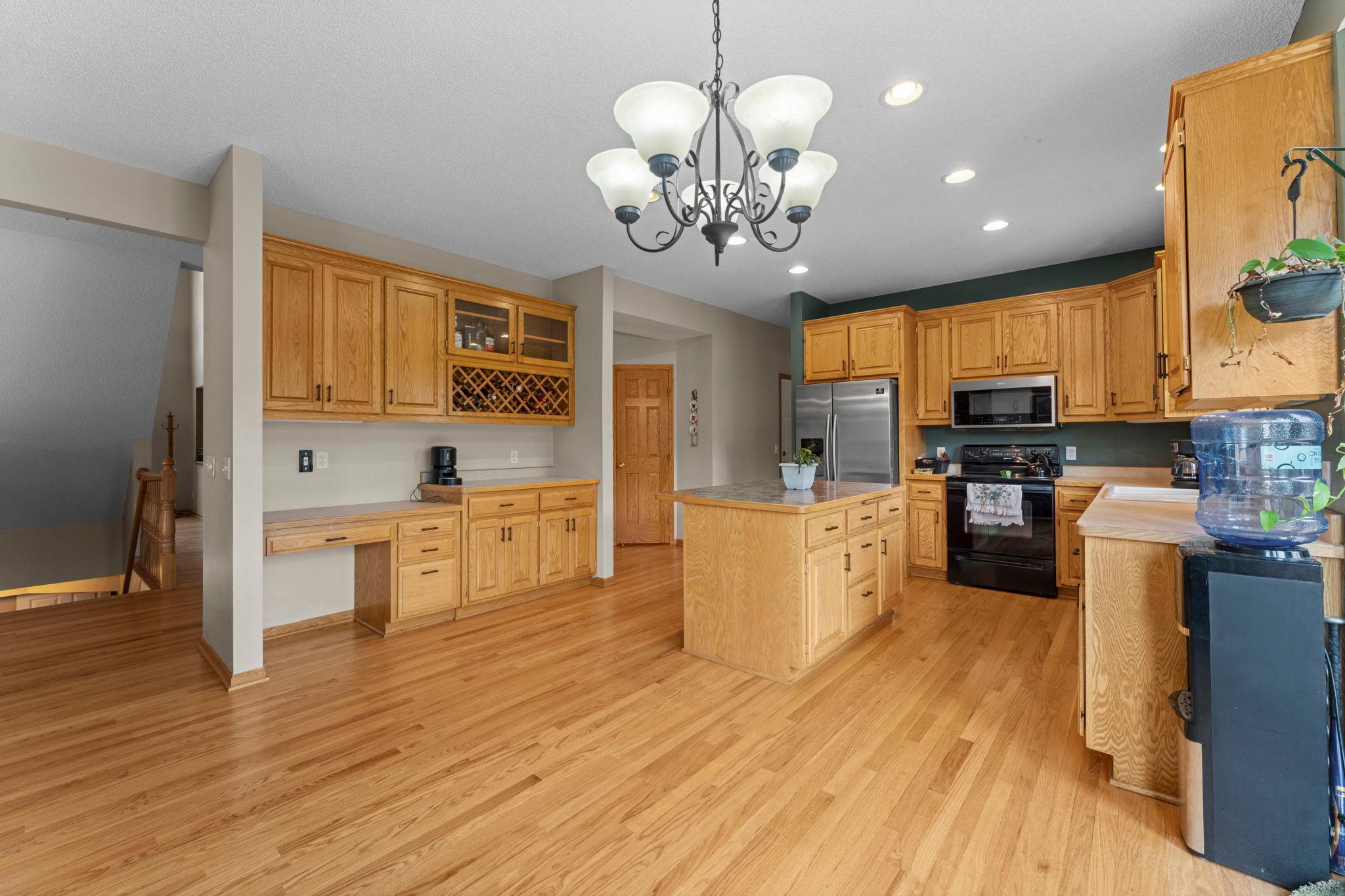 1484 Riverbluff Drive Property Photo 18