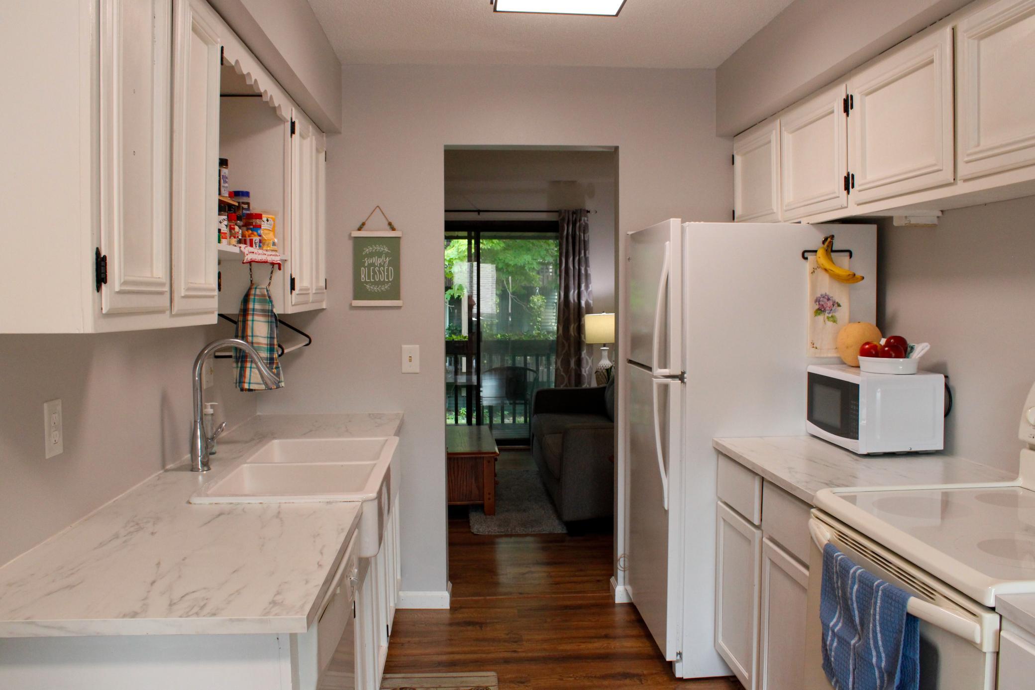 31 Marie Avenue E Property Photo 2