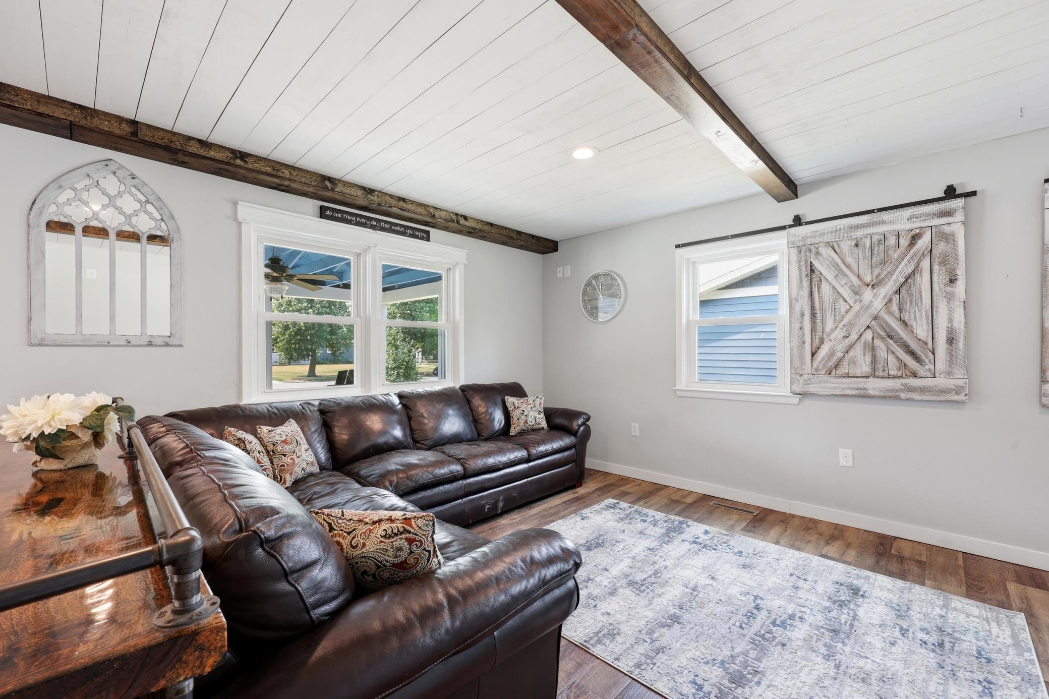 811 1st Avenue E Property Photo 8