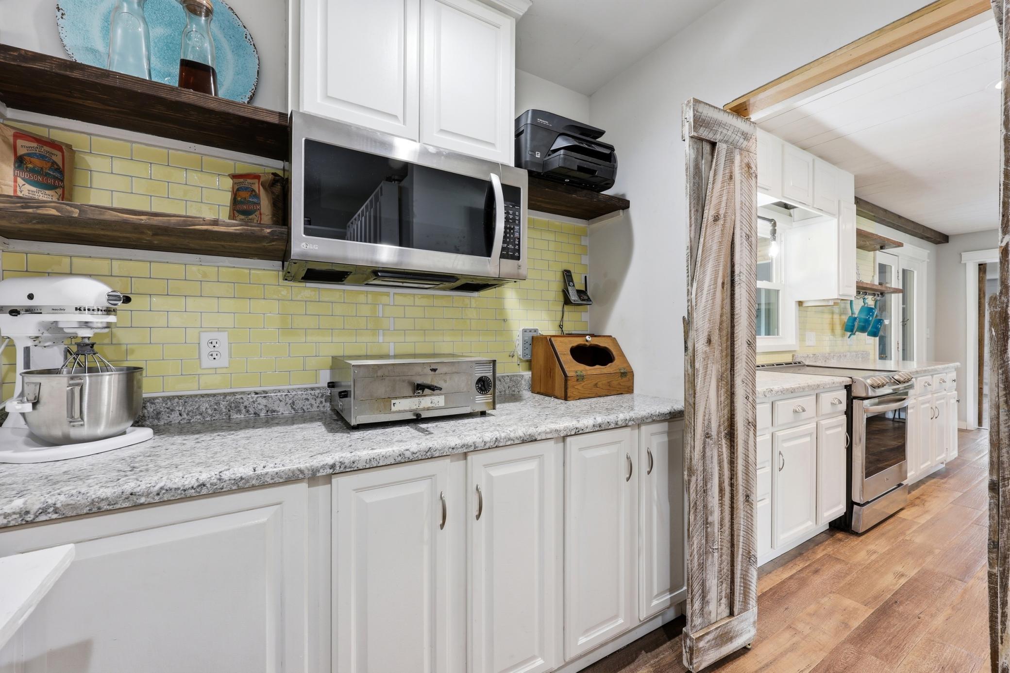 811 1st Avenue E Property Photo 16