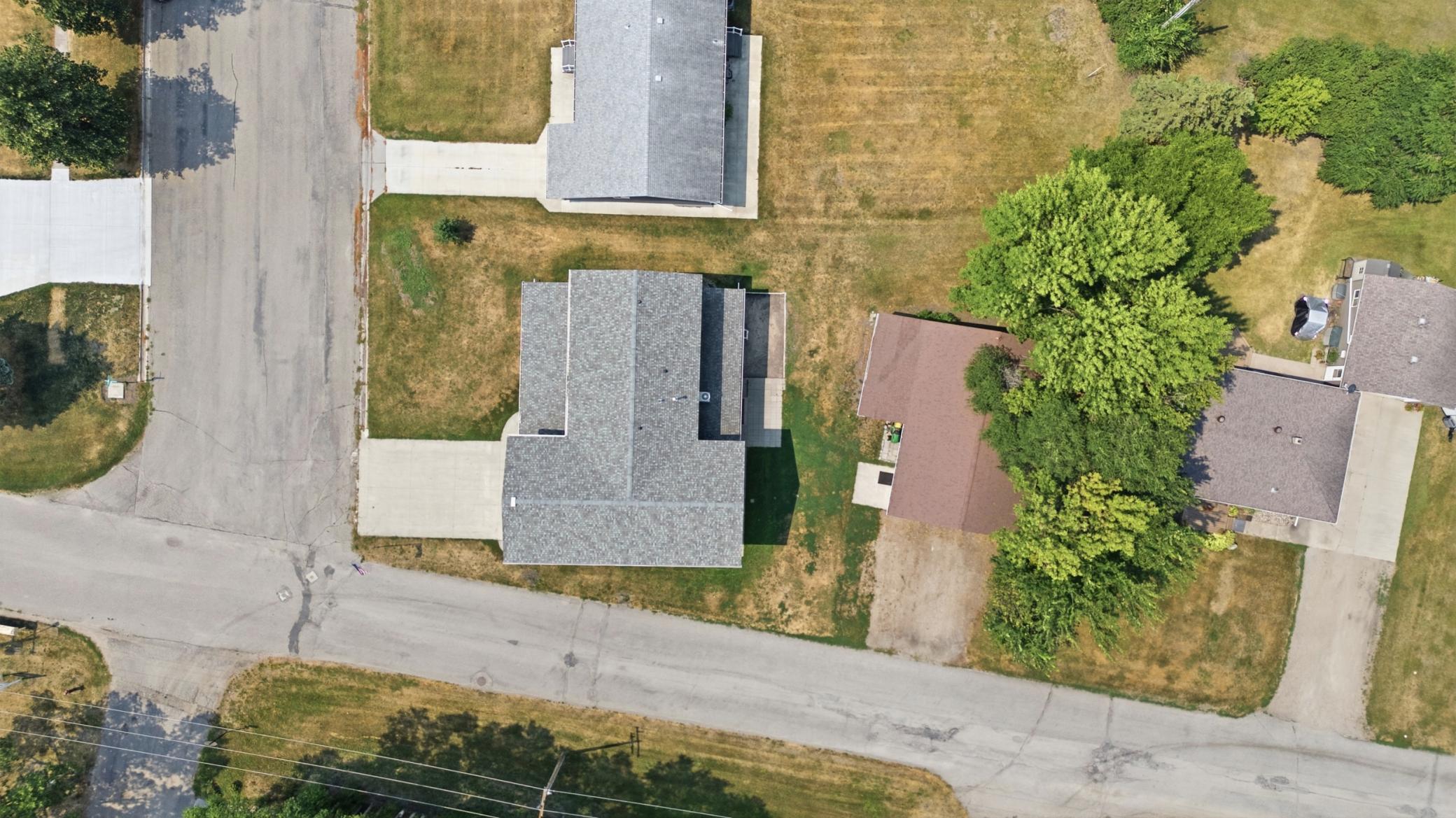 811 1st Avenue E Property Photo 54