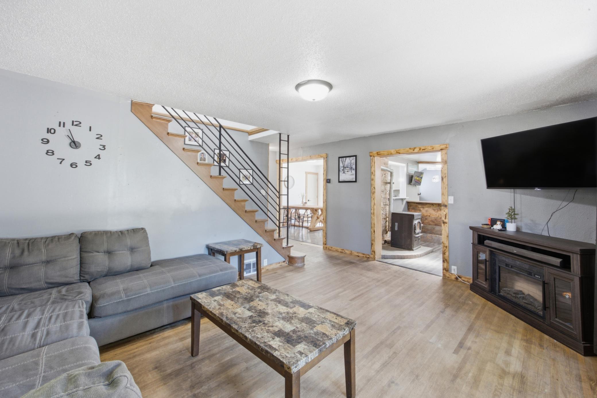 420 1st Street Property Photo 6